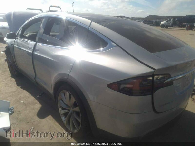 2017 Tesla MODEL X (VIN 5YJXCDE46HF044896) — photo 3 of 18