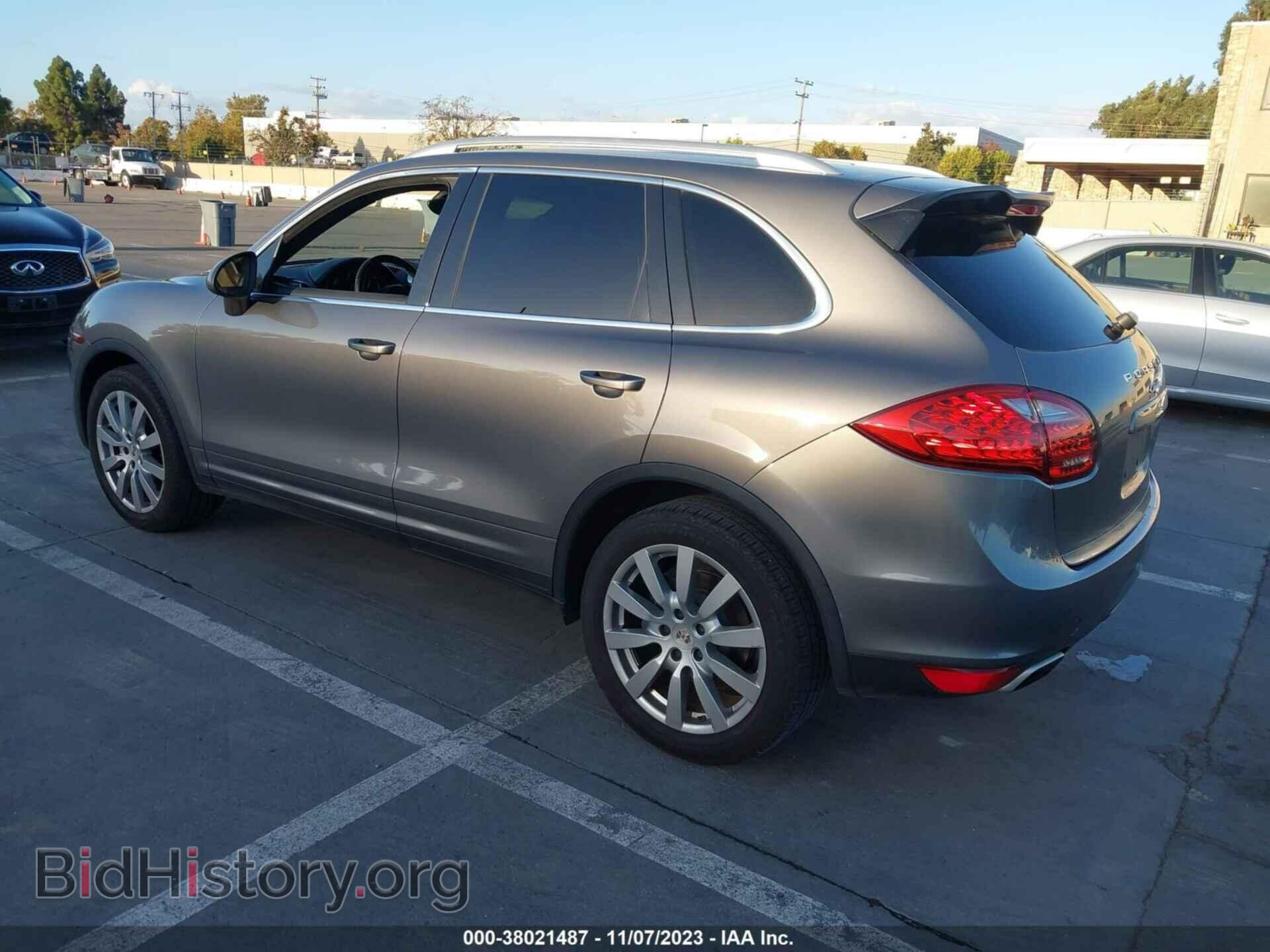 2012 PORSCHE CAYENNE - VIN: WP1AA2A24CLA11355 - Фото 3