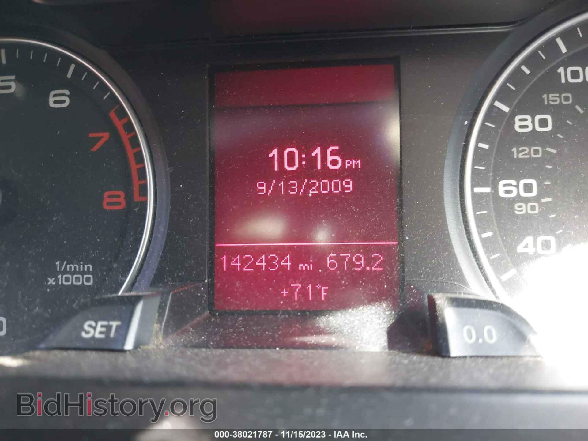 2010 AUDI A4 - VIN: WAUBFAFL9AN010610 - Фото 7