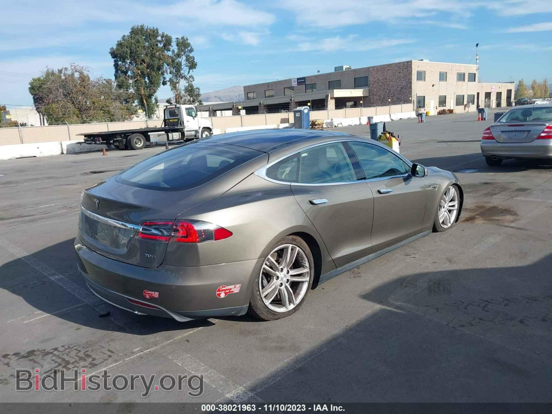 2015 TESLA MODEL S - VIN: 5YJSA1E20FF106948 - Photo 4