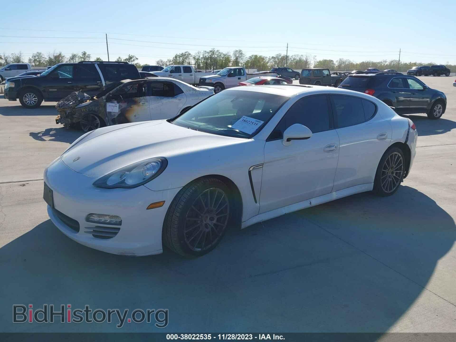 2011 PORSCHE PANAMERA - VIN: WP0AA2A79BL010729 - Фото 2