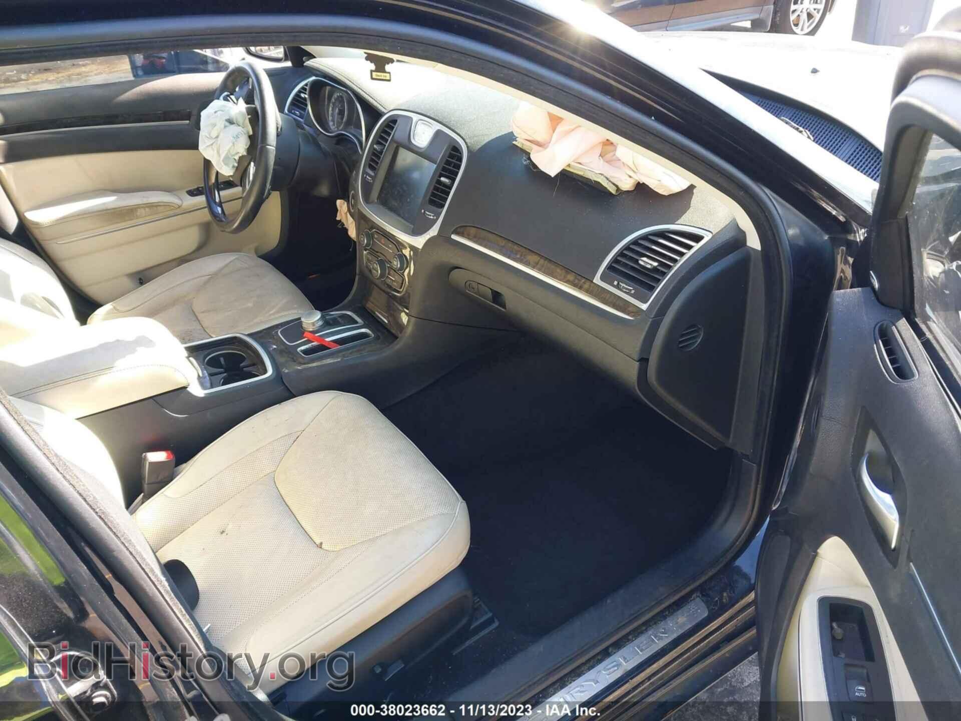 2016 CHRYSLER 300 - VIN: 2C3CCAEG9GH357882 - Фото 5