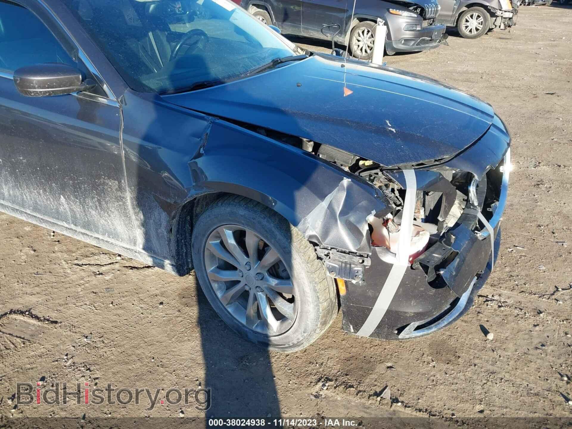 2015 CHRYSLER 300 - VIN: 2C3CCARGXFH892244 - Фото 12