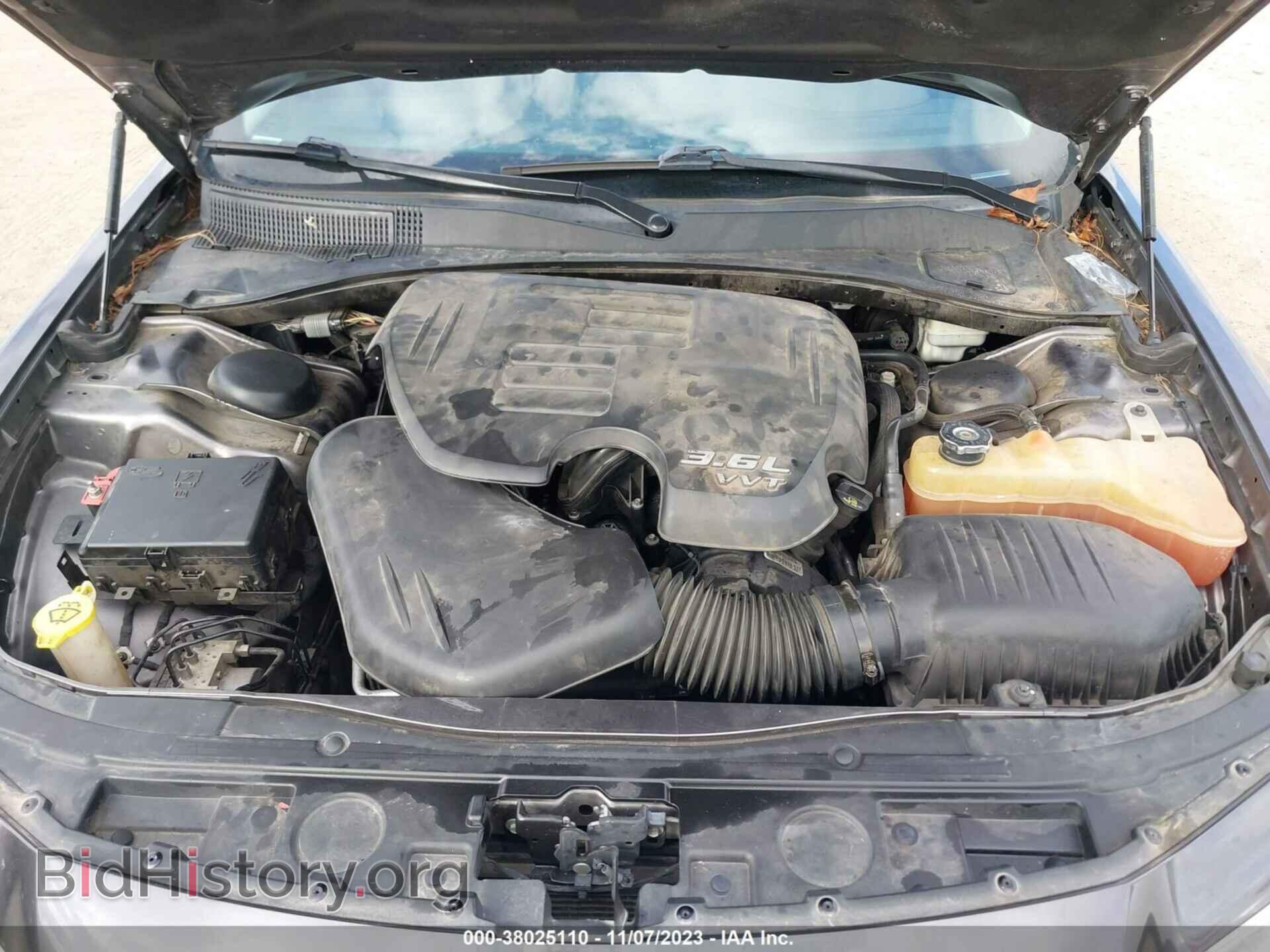 2015 CHRYSLER 300 - VIN: 2C3CCAAG1FH810476 - Фото 10