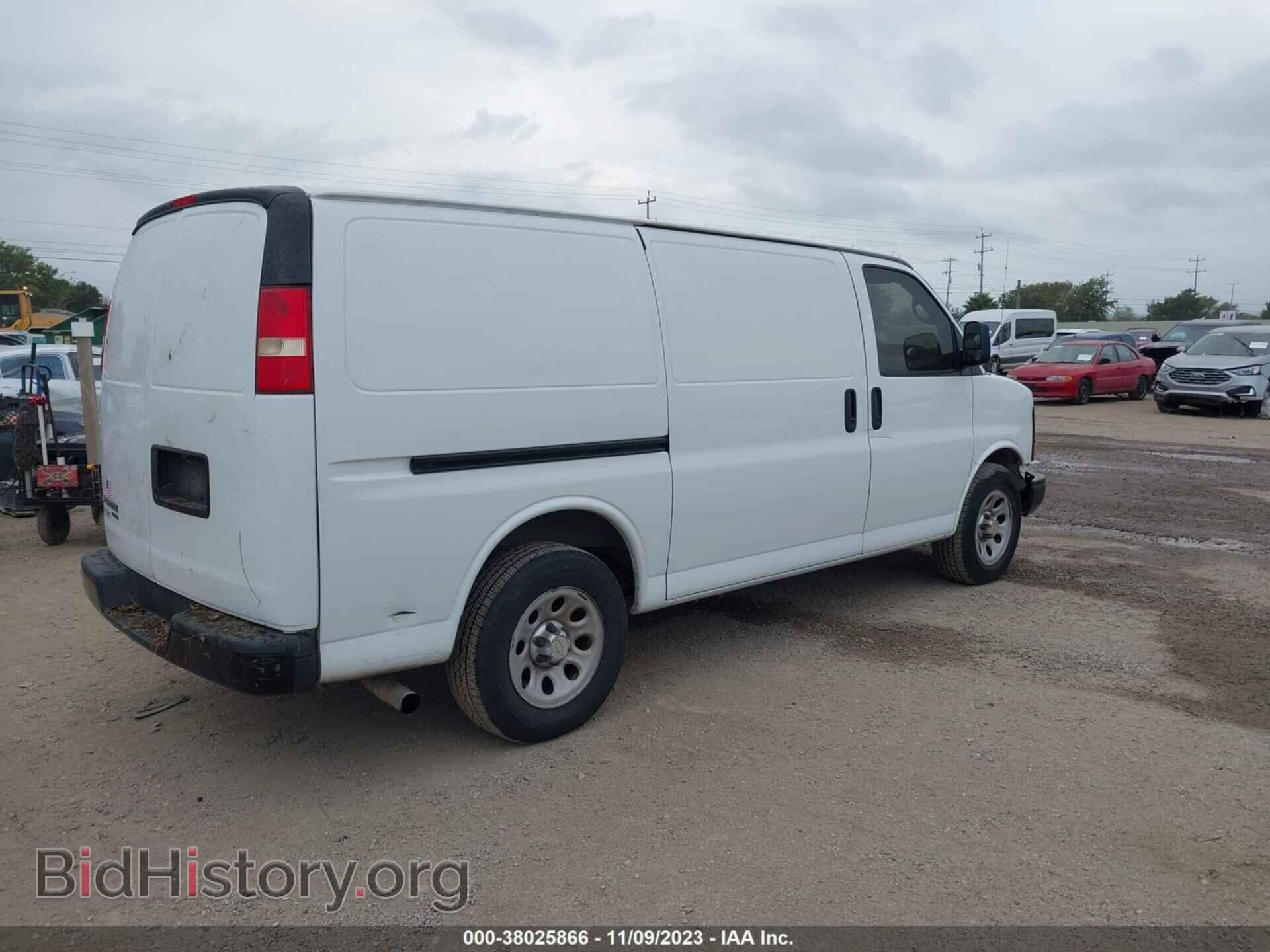 2013 CHEVROLET EXPRESS 1500 - VIN: 1GCSGAF46D1179746 - Фото 4