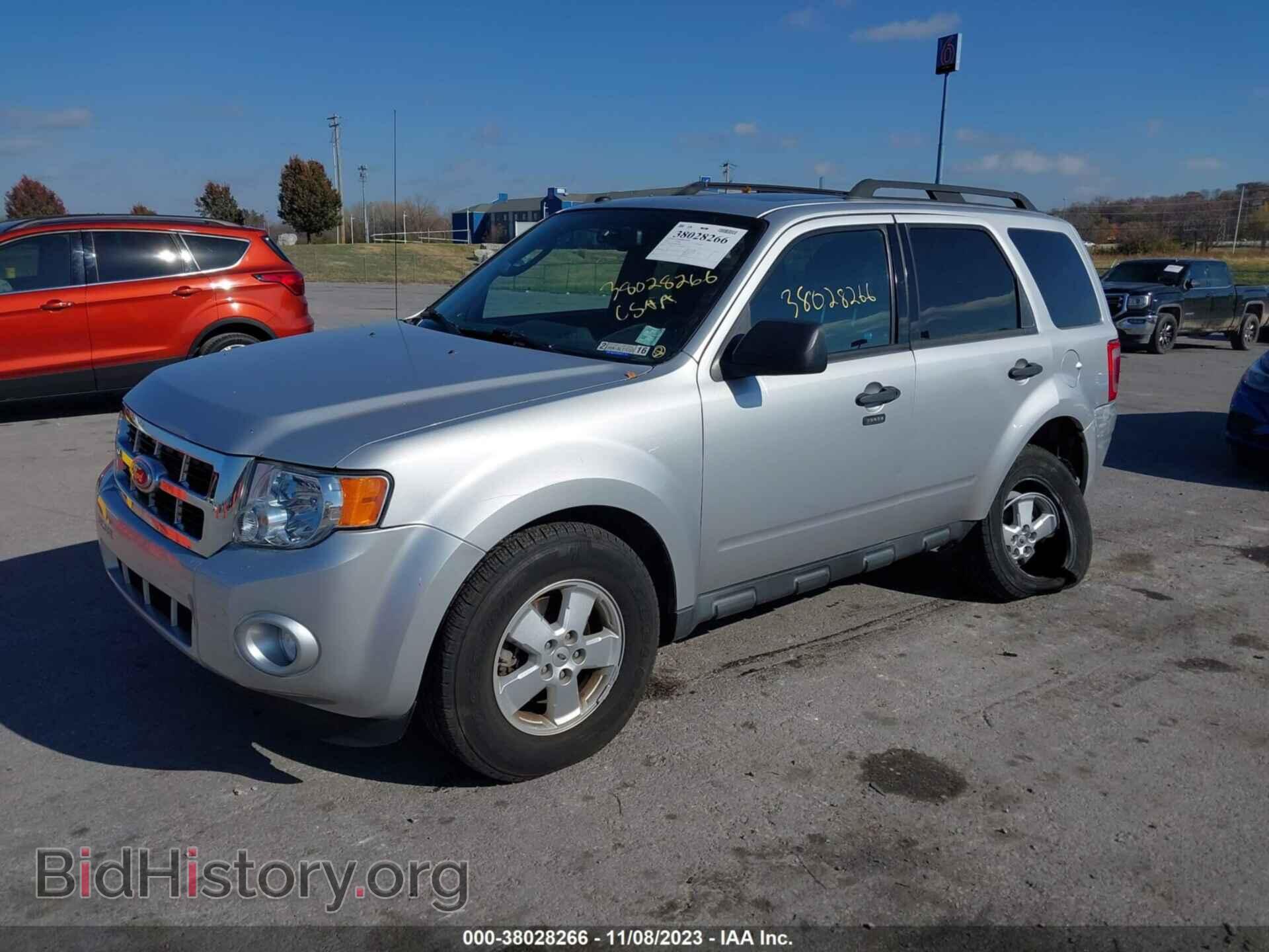 2010 FORD ESCAPE - VIN: 1FMCU0D72AKD30944 - Фото 2