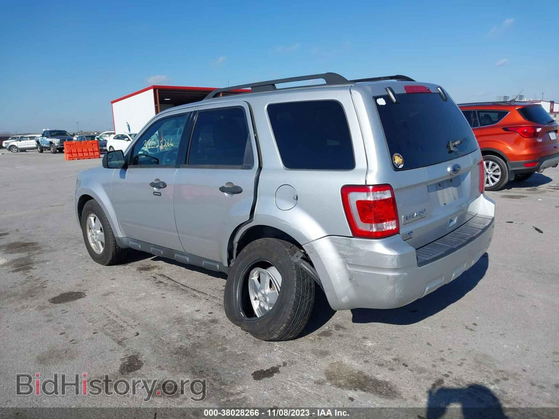 2010 FORD ESCAPE - VIN: 1FMCU0D72AKD30944 - Фото 3