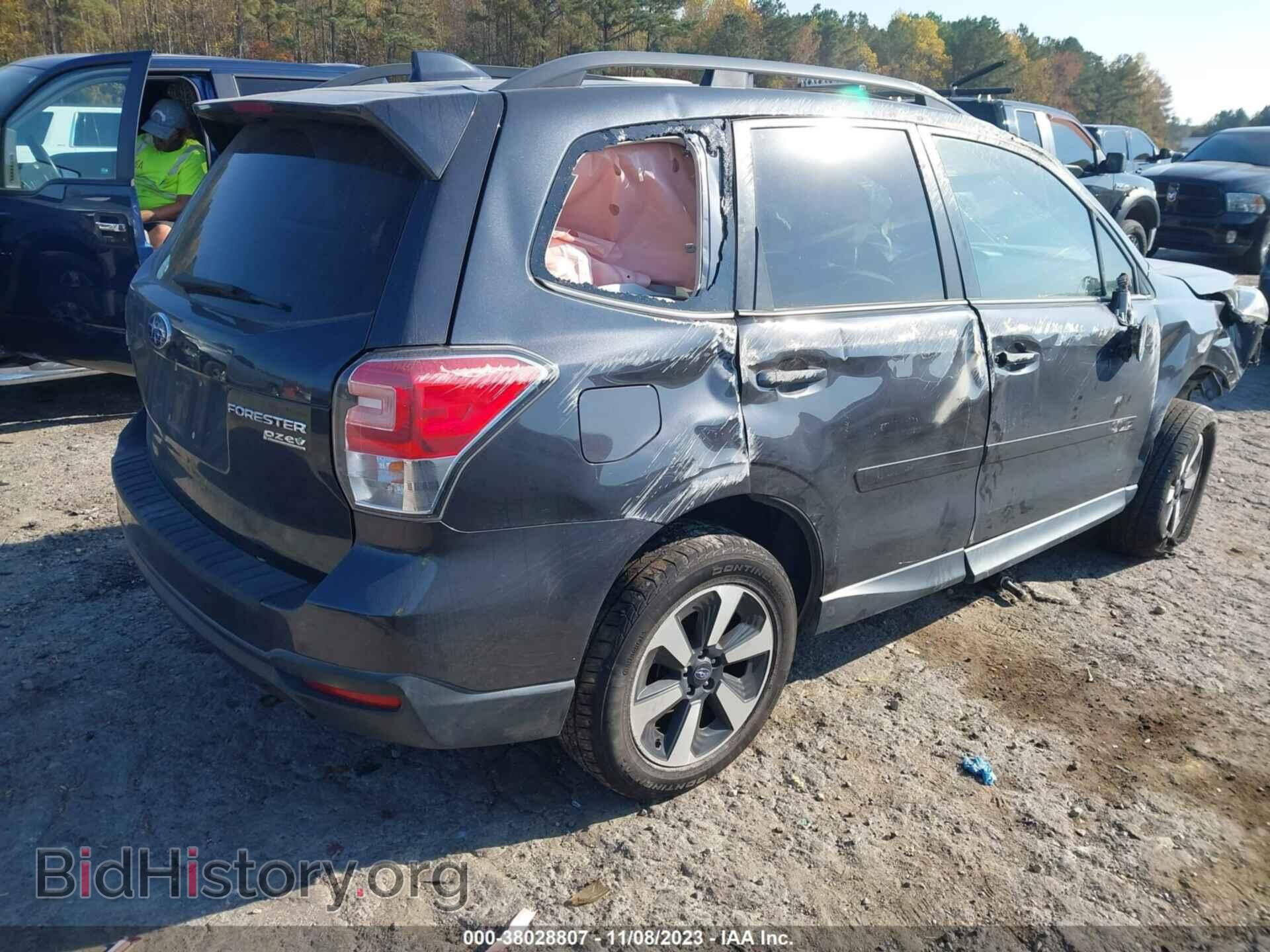 2017 SUBARU FORESTER - VIN: JF2SJAEC9HH596044 - Фото 4