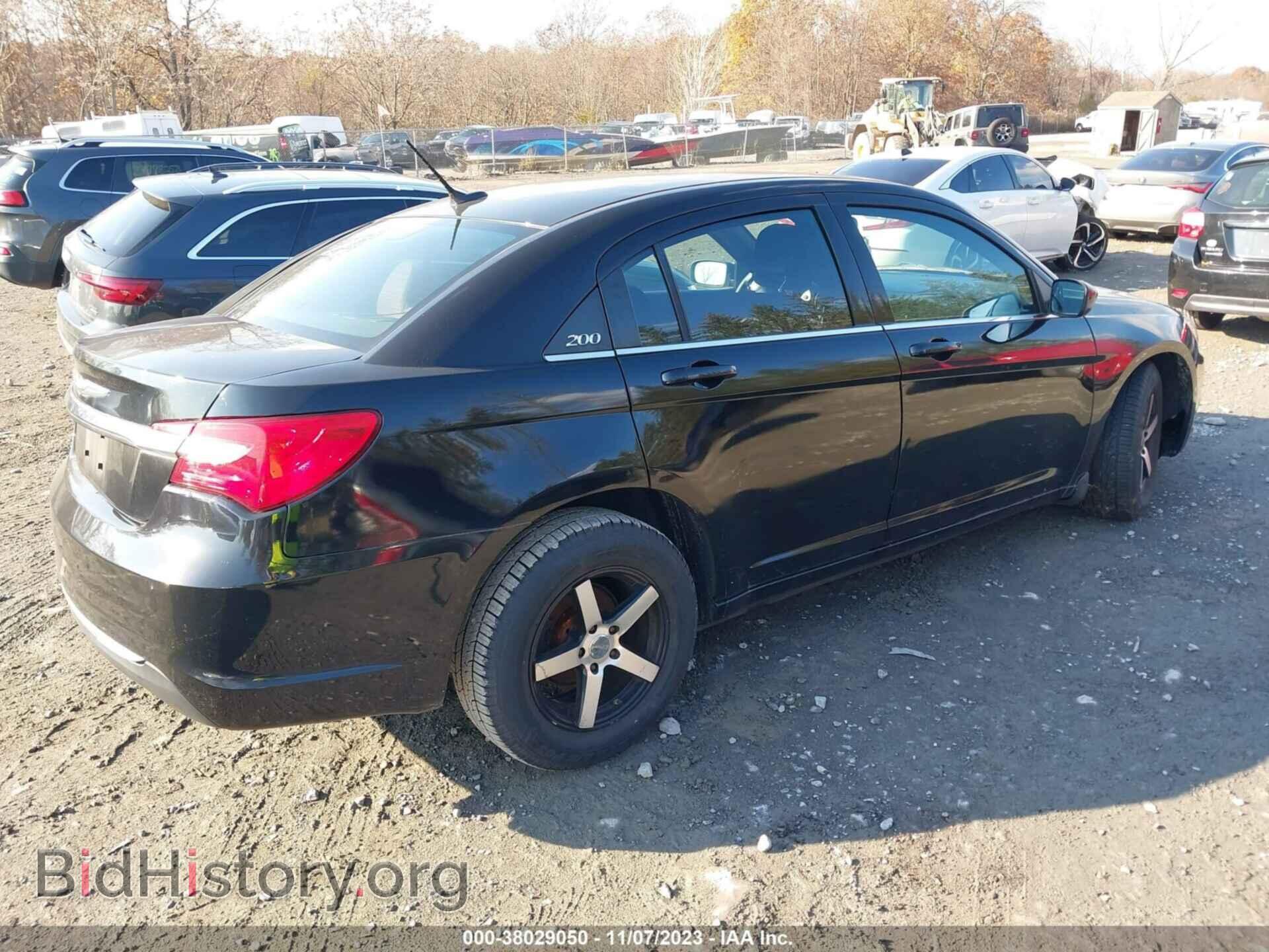 2013 CHRYSLER 200 - VIN: 1C3CCBAG4DN722323 - Photo 4