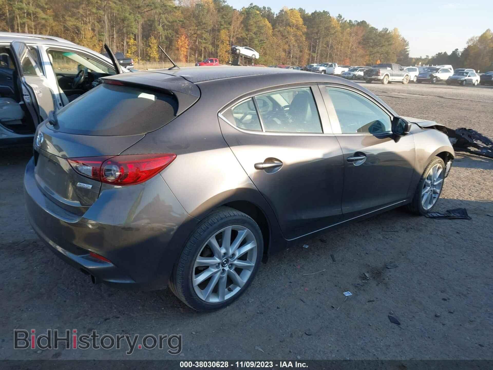 2017 MAZDA MAZDA3 - VIN: 3MZBN1L77HM149004 - Фото 4