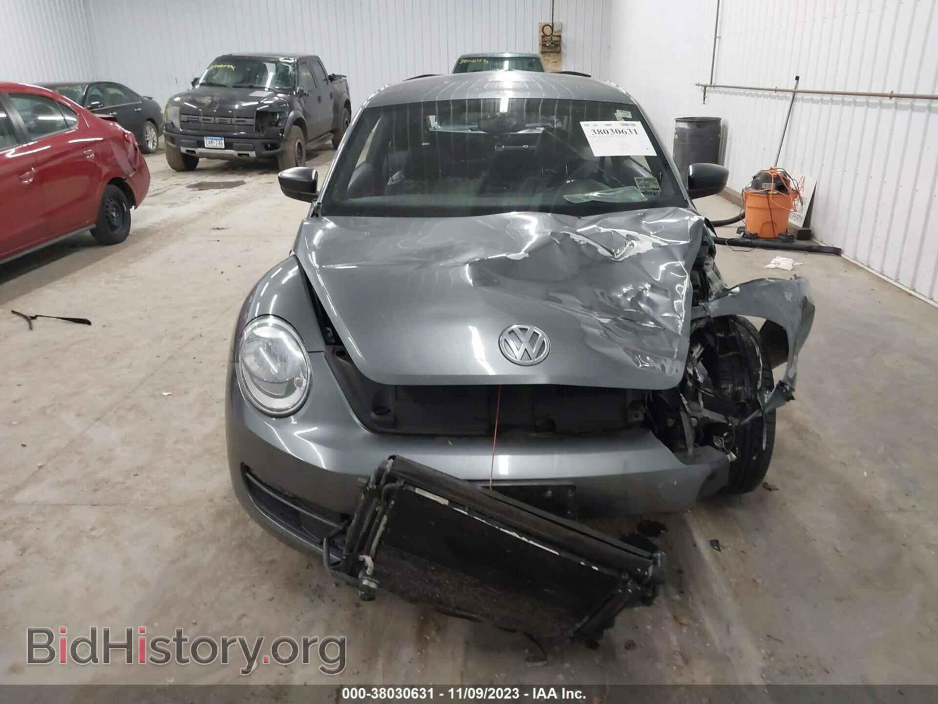 2014 VOLKSWAGEN BEETLE - VIN: 3VWFP7AT2EM627128 - Фото 13