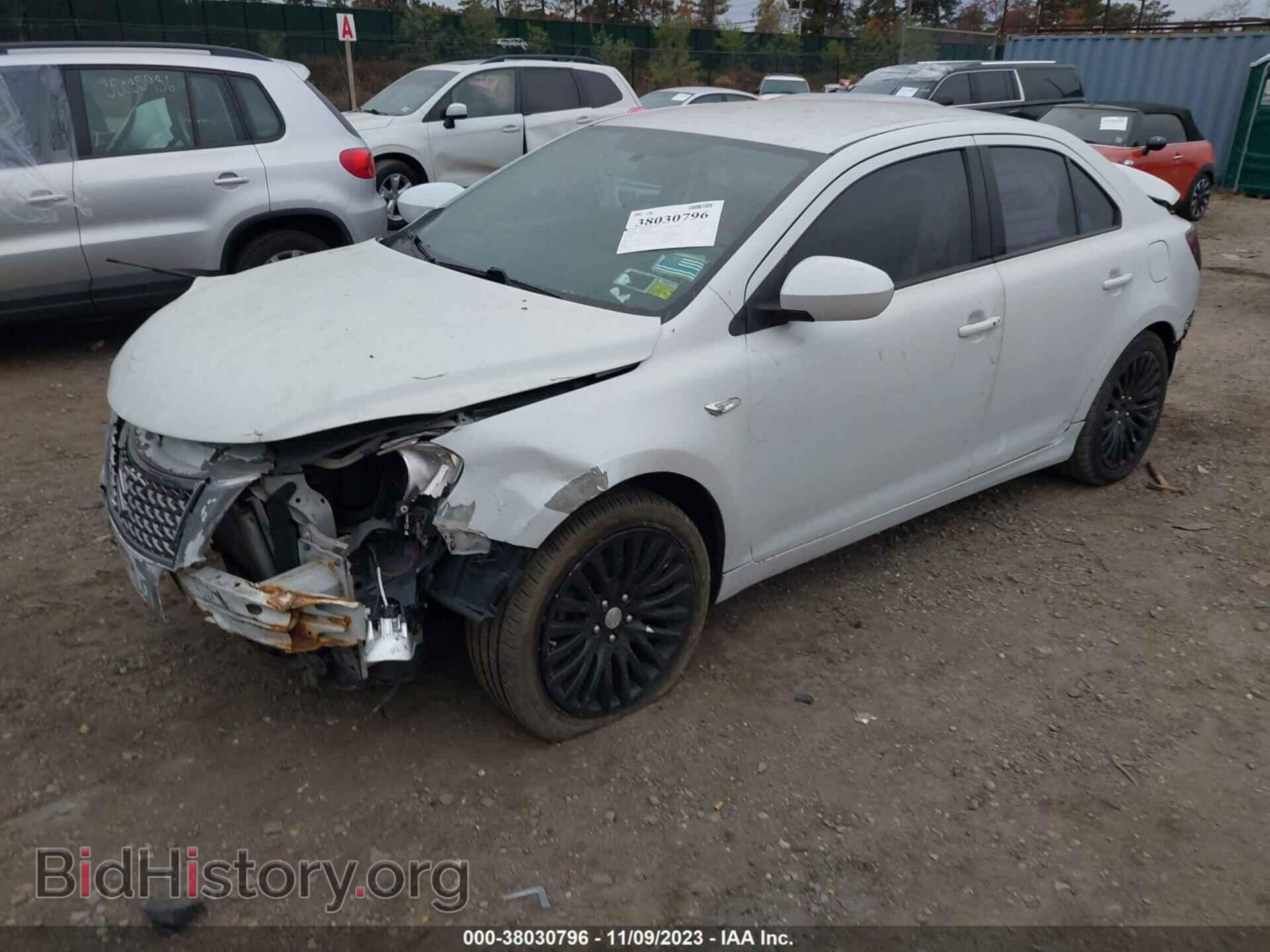 2012 SUZUKI KIZASHI - VIN: JS2RF9A3XC6100147 - Photo 2