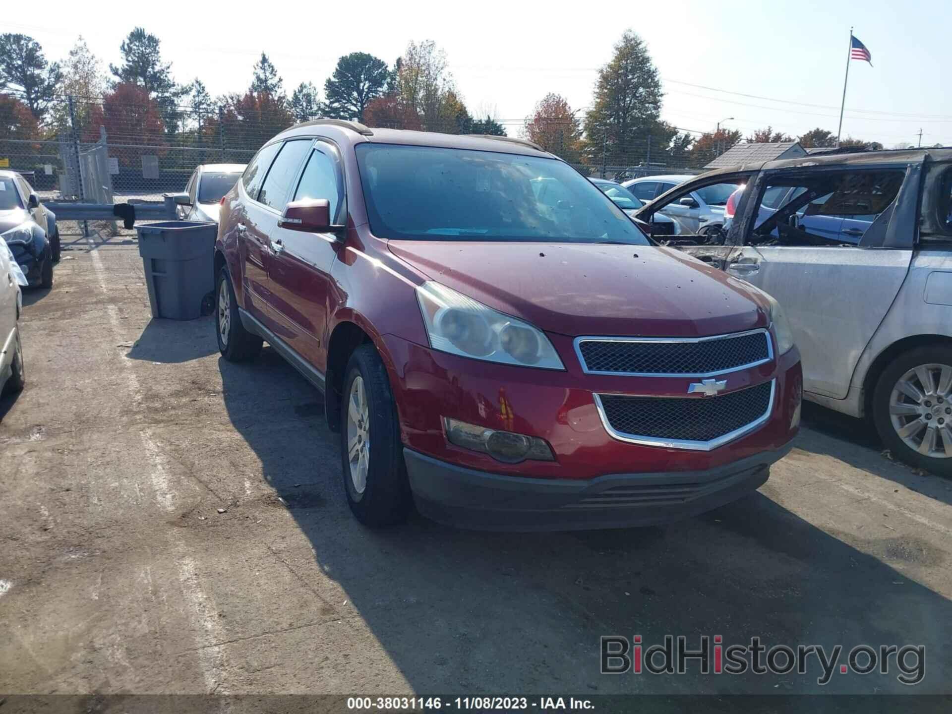 Photo 1GNKVGED6BJ139570 - CHEVROLET TRAVERSE 2011