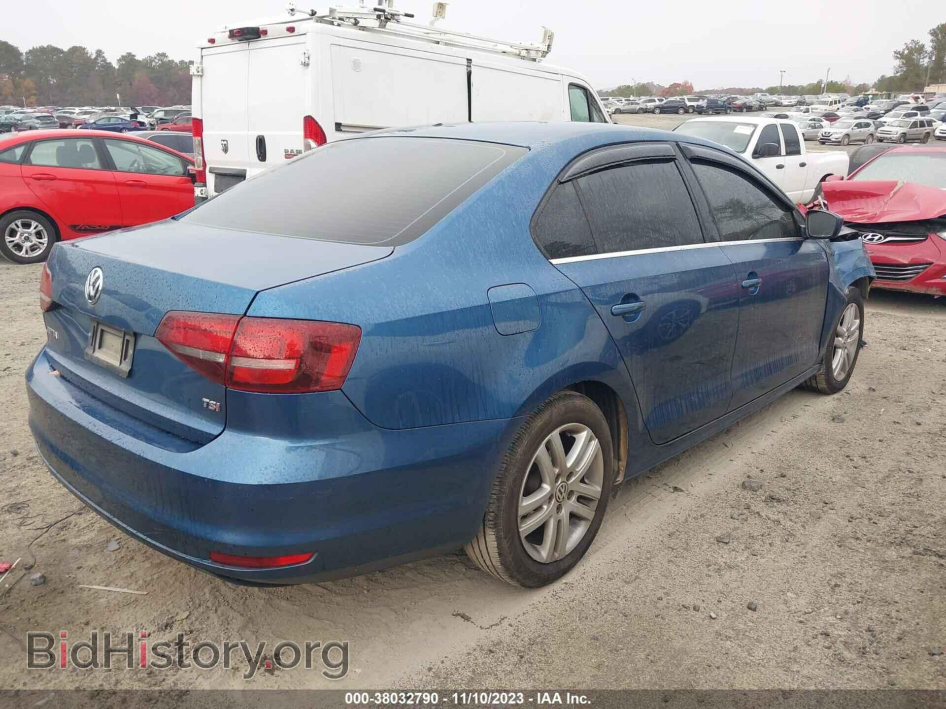 2017 VOLKSWAGEN JETTA - VIN: 3VW2B7AJ9HM321107 - Фото 4