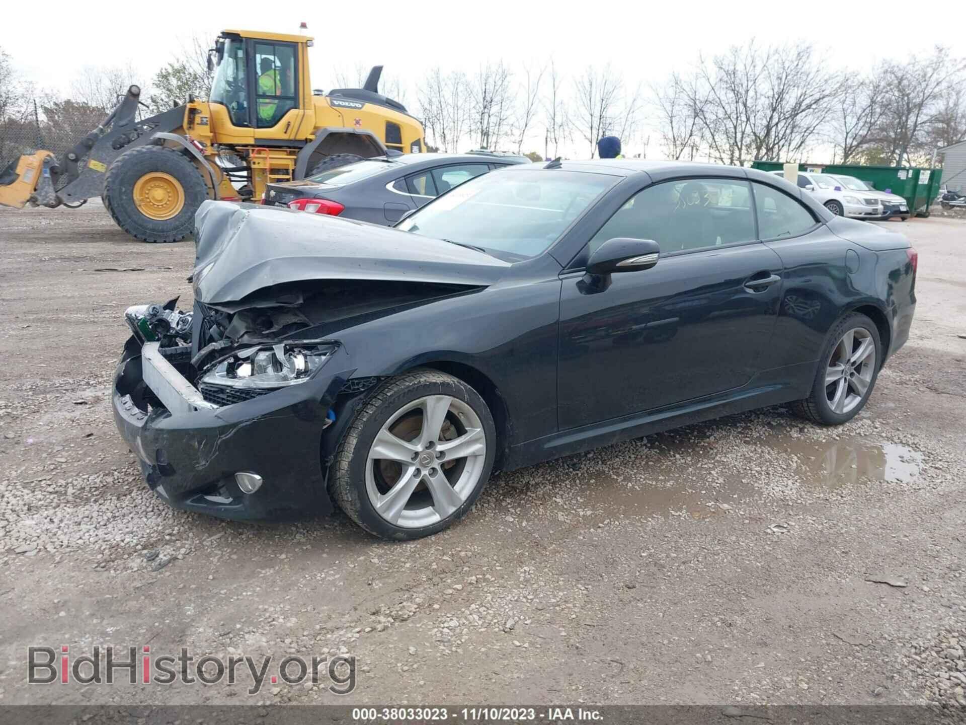 2014 LEXUS IS 250C - VIN: JTHFF2C29E2530012 - Photo 2
