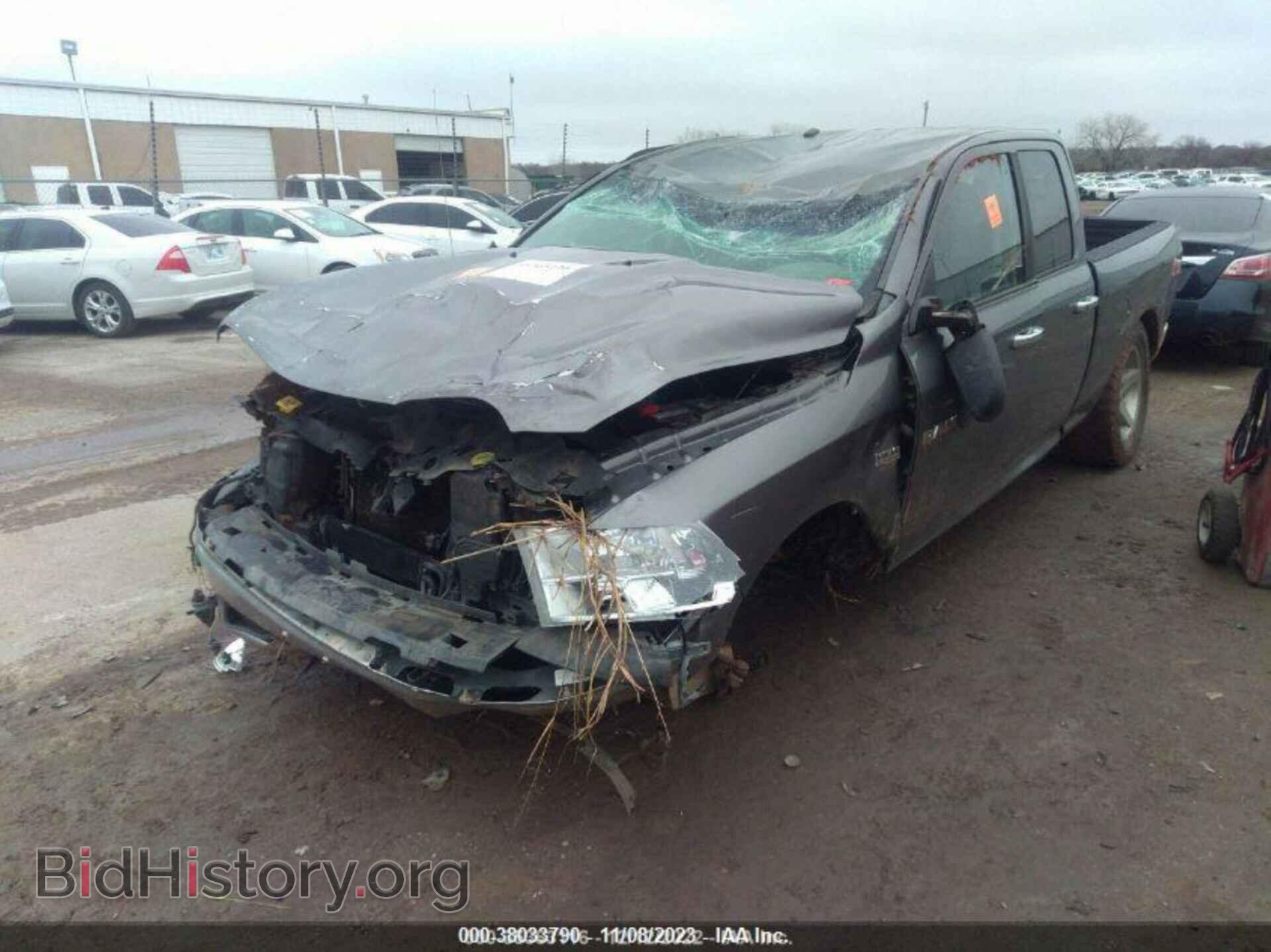 2012 RAM 1500 - VIN: 1C6RD7GT6CS188267 - Фото 2
