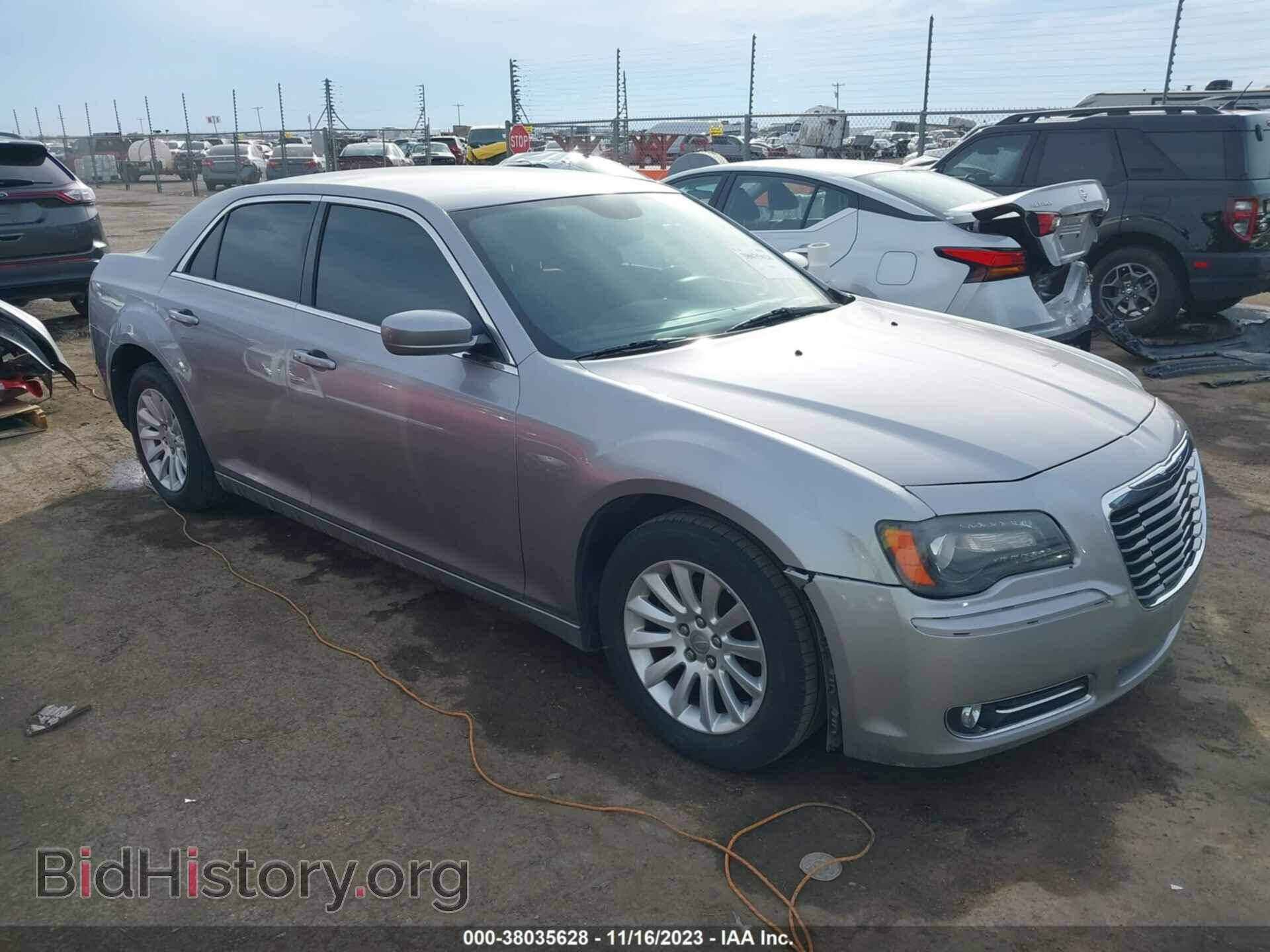 Фотография 2C3CCAAG9EH264850 - CHRYSLER 300 2014