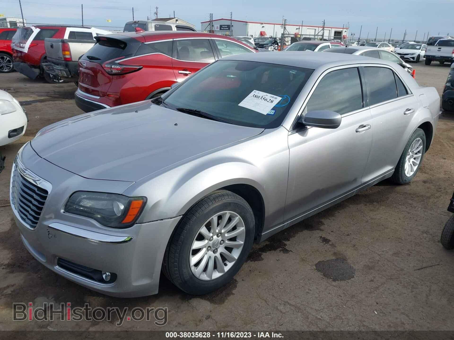 2014 CHRYSLER 300 - VIN: 2C3CCAAG9EH264850 - Фото 2
