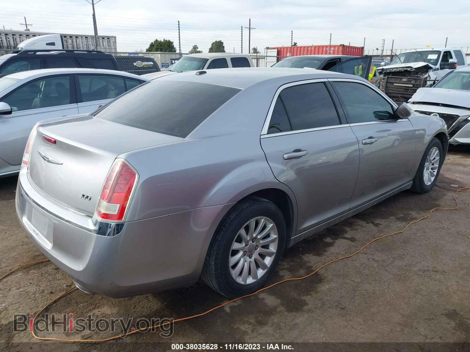 2014 CHRYSLER 300 - VIN: 2C3CCAAG9EH264850 - Фото 4