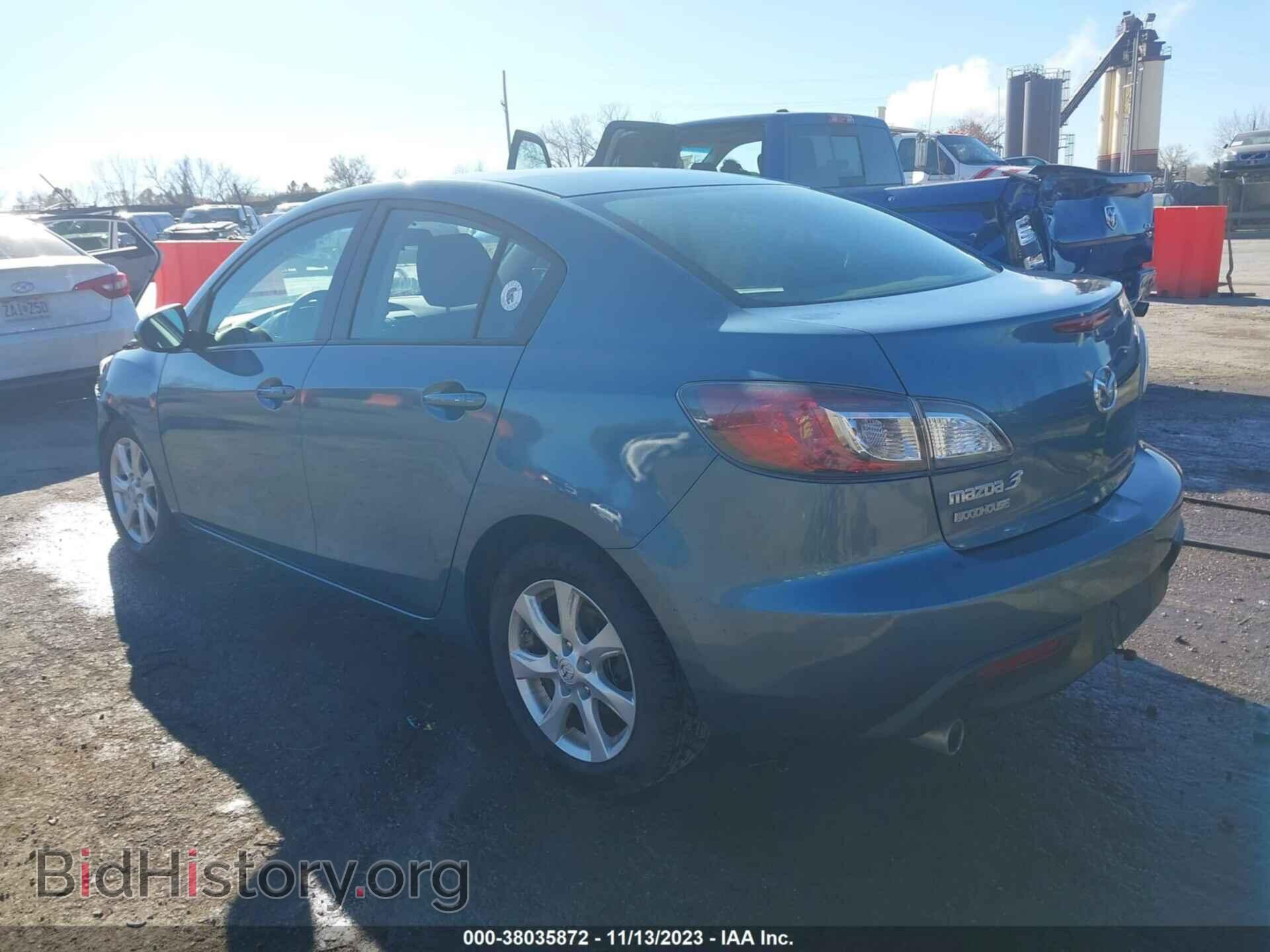 2011 MAZDA MAZDA3 - VIN: JM1BL1VF7B1484796 - Фото 3