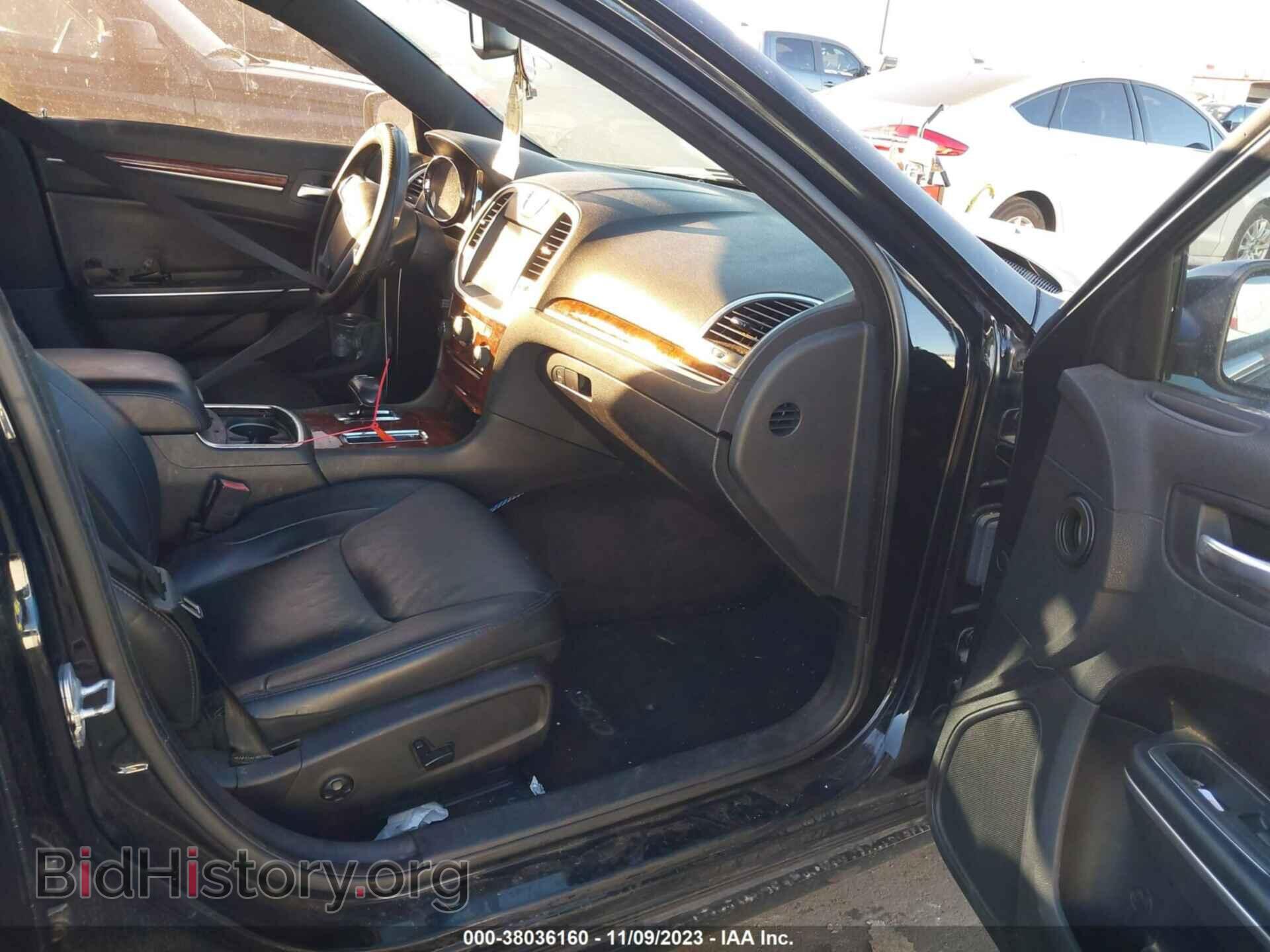 2013 CHRYSLER 300 - VIN: 2C3CCAAGXDH588498 - Фото 5