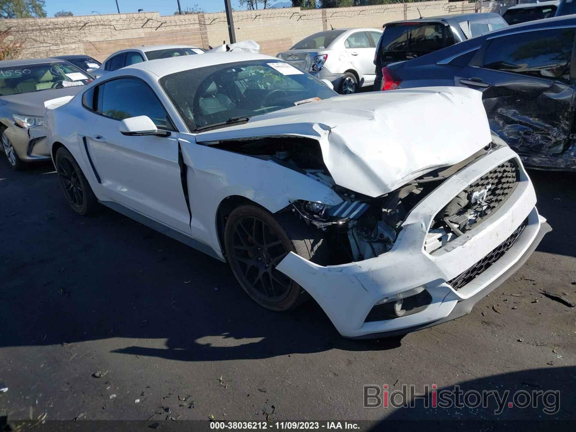 Photo 1FA6P8TH9F5384187 - FORD MUSTANG 2015