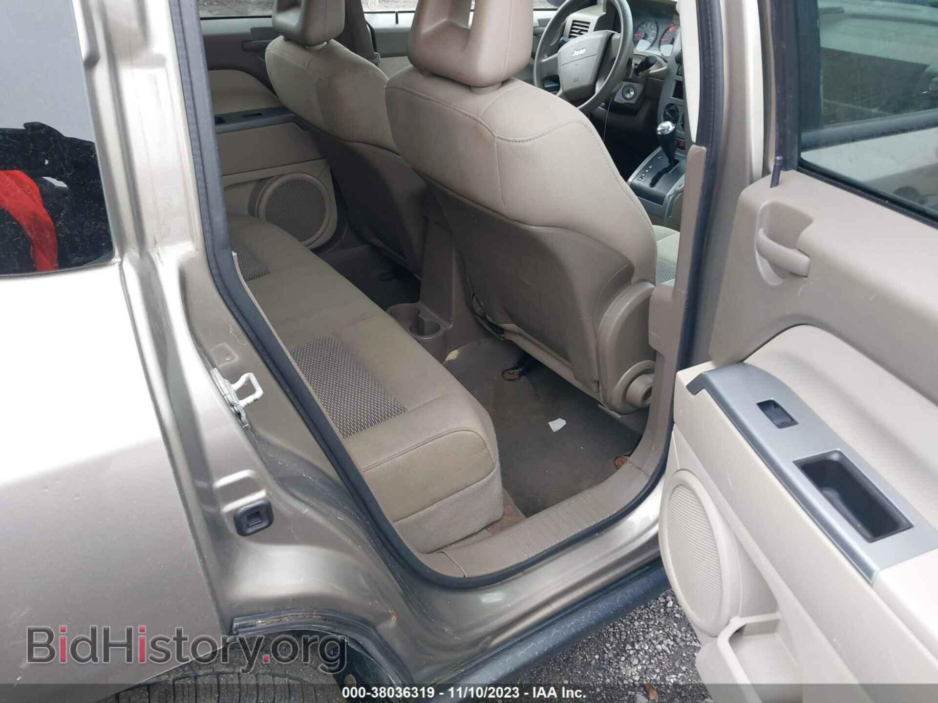 2007 JEEP COMPASS - VIN: 1J8FT47W17D371232 - Фото 8