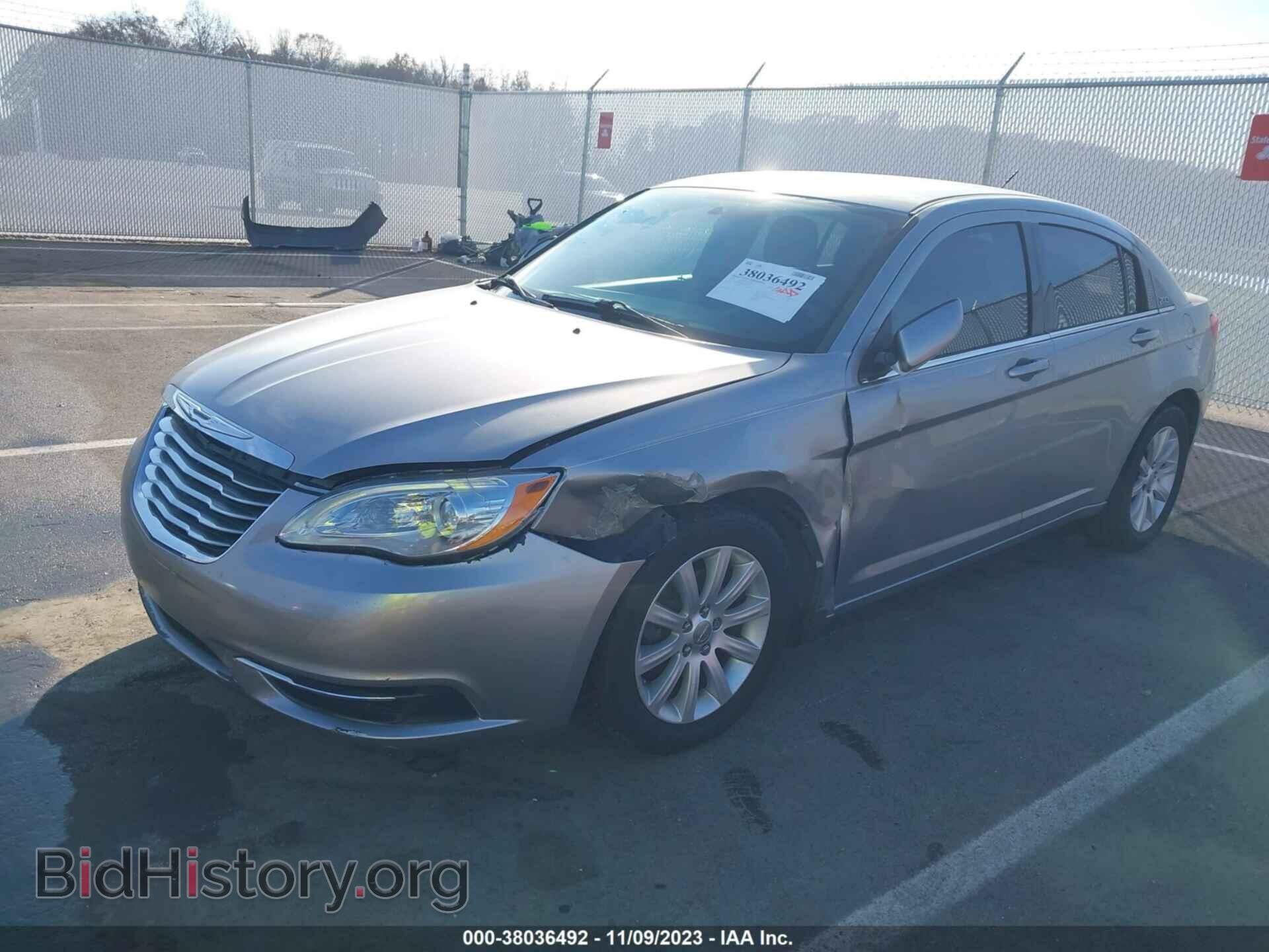2014 CHRYSLER 200 - VIN: 1C3CCBBB4EN150710 - Фото 2