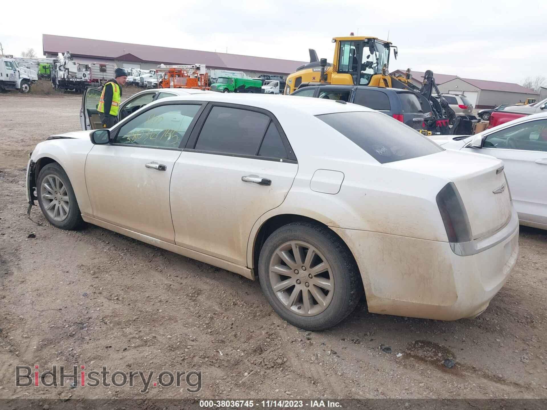 2012 CHRYSLER 300 - VIN: 2C3CCACG9CH191411 - Фото 3