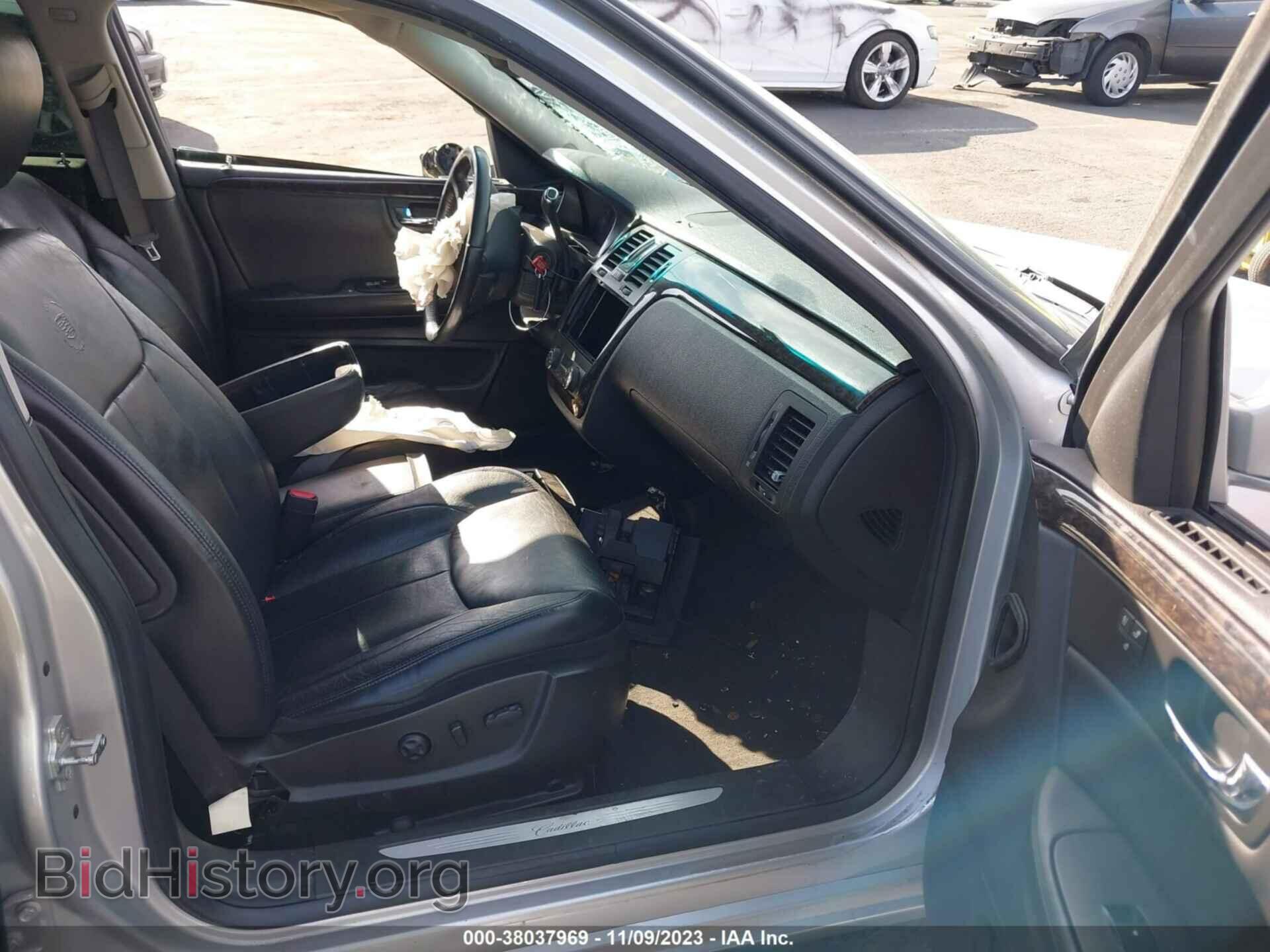 2011 CADILLAC DTS - VIN: 1G6KA5E67BU105276 - Фото 5