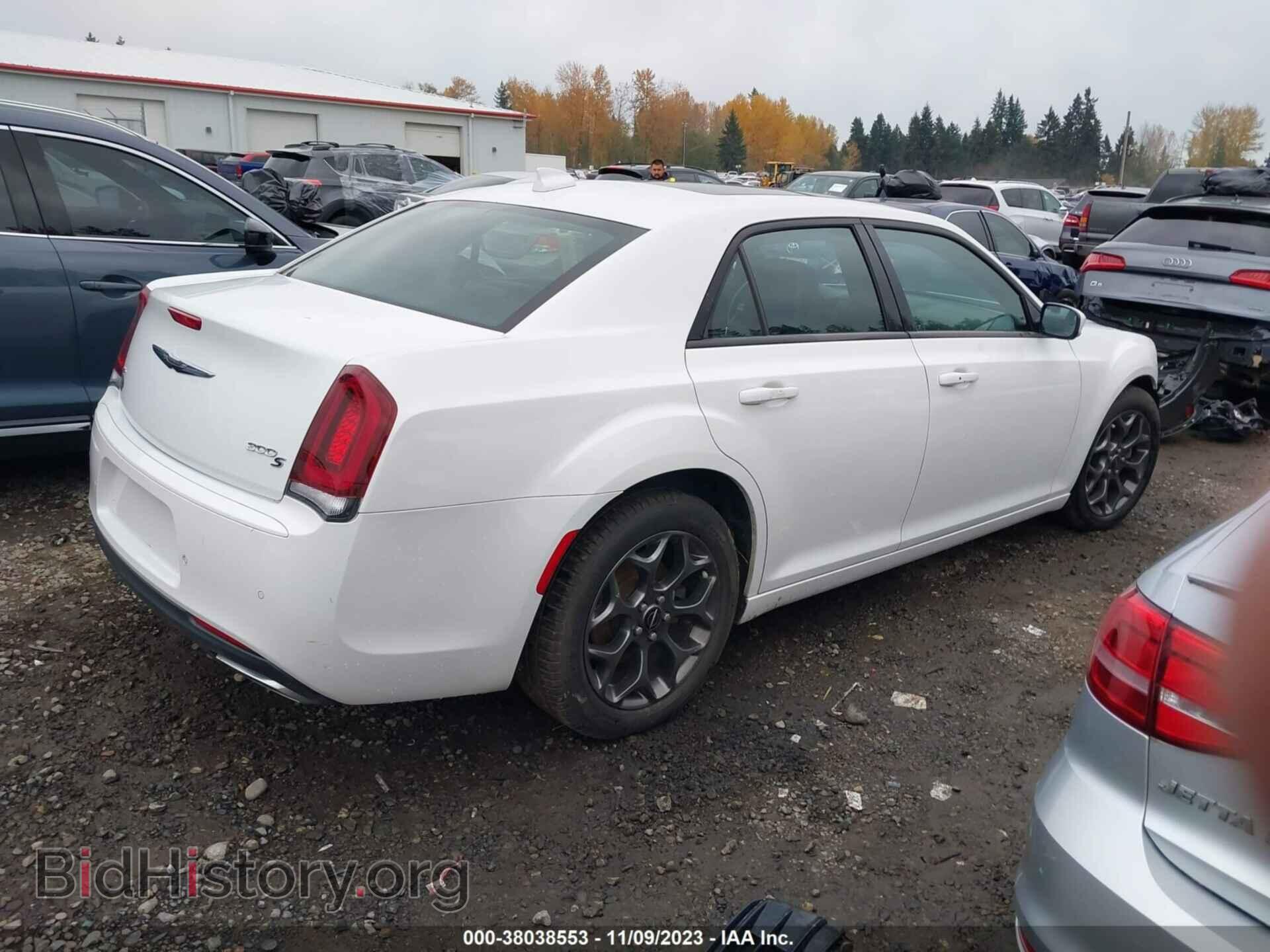 2015 CHRYSLER 300 - VIN: 2C3CCAGG6FH814434 - Фото 4