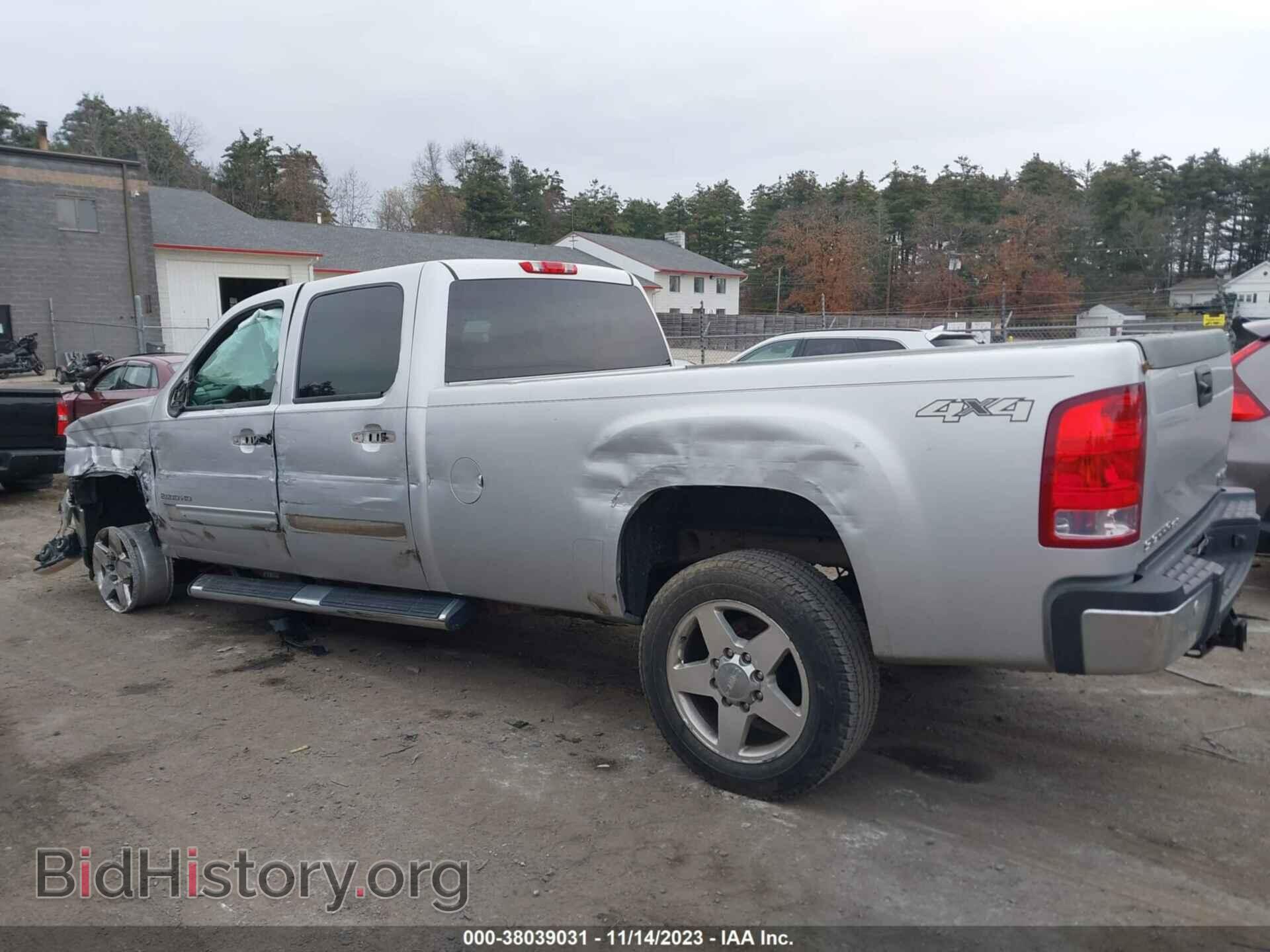 2011 GMC SIERRA 2500HD - VIN: 1GT121E81BF180530 - Фото 15