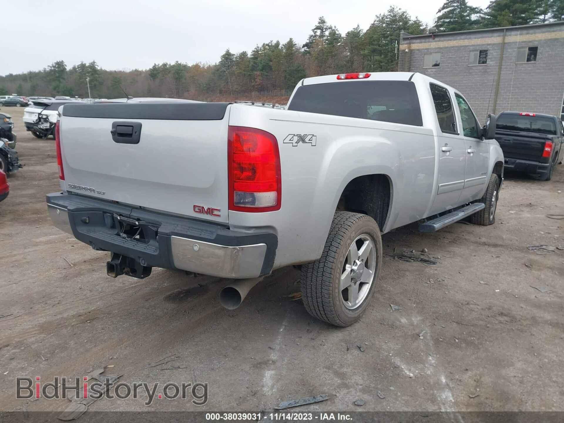 2011 GMC SIERRA 2500HD - VIN: 1GT121E81BF180530 - Фото 4