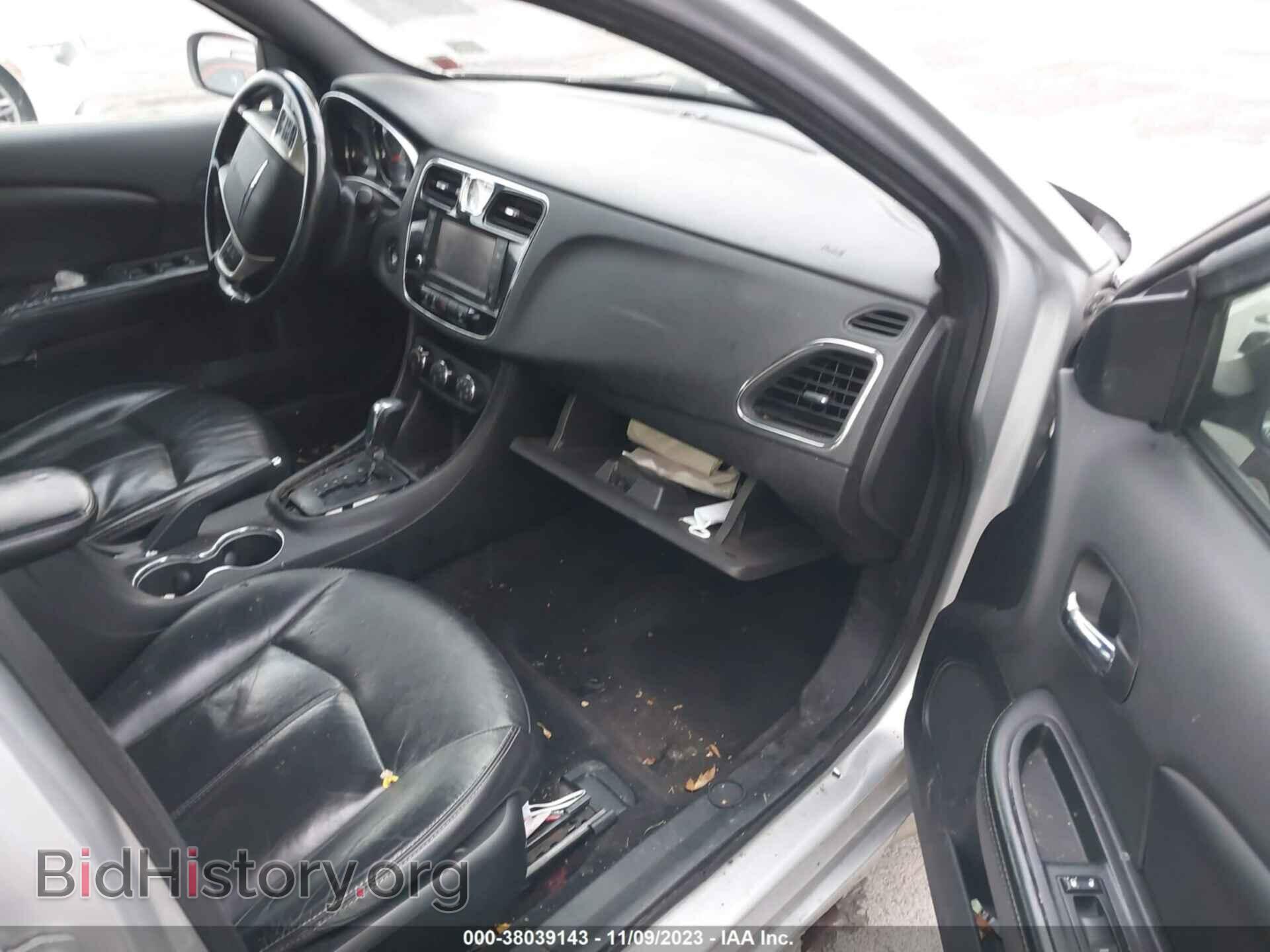 2012 CHRYSLER 200 - VIN: 1C3CCBCB1CN102089 - Фото 5