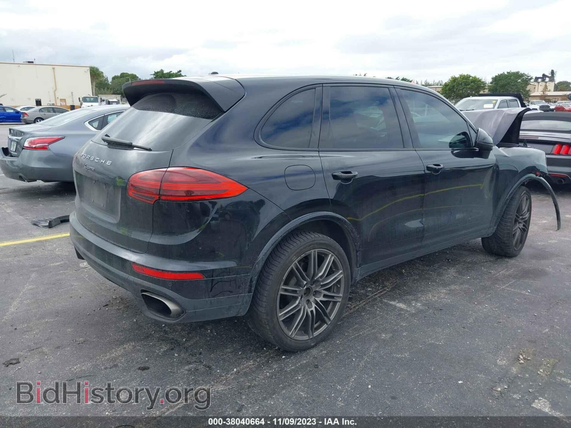 2017 PORSCHE CAYENNE - VIN: WP1AA2A21HKA90531 - Фото 4