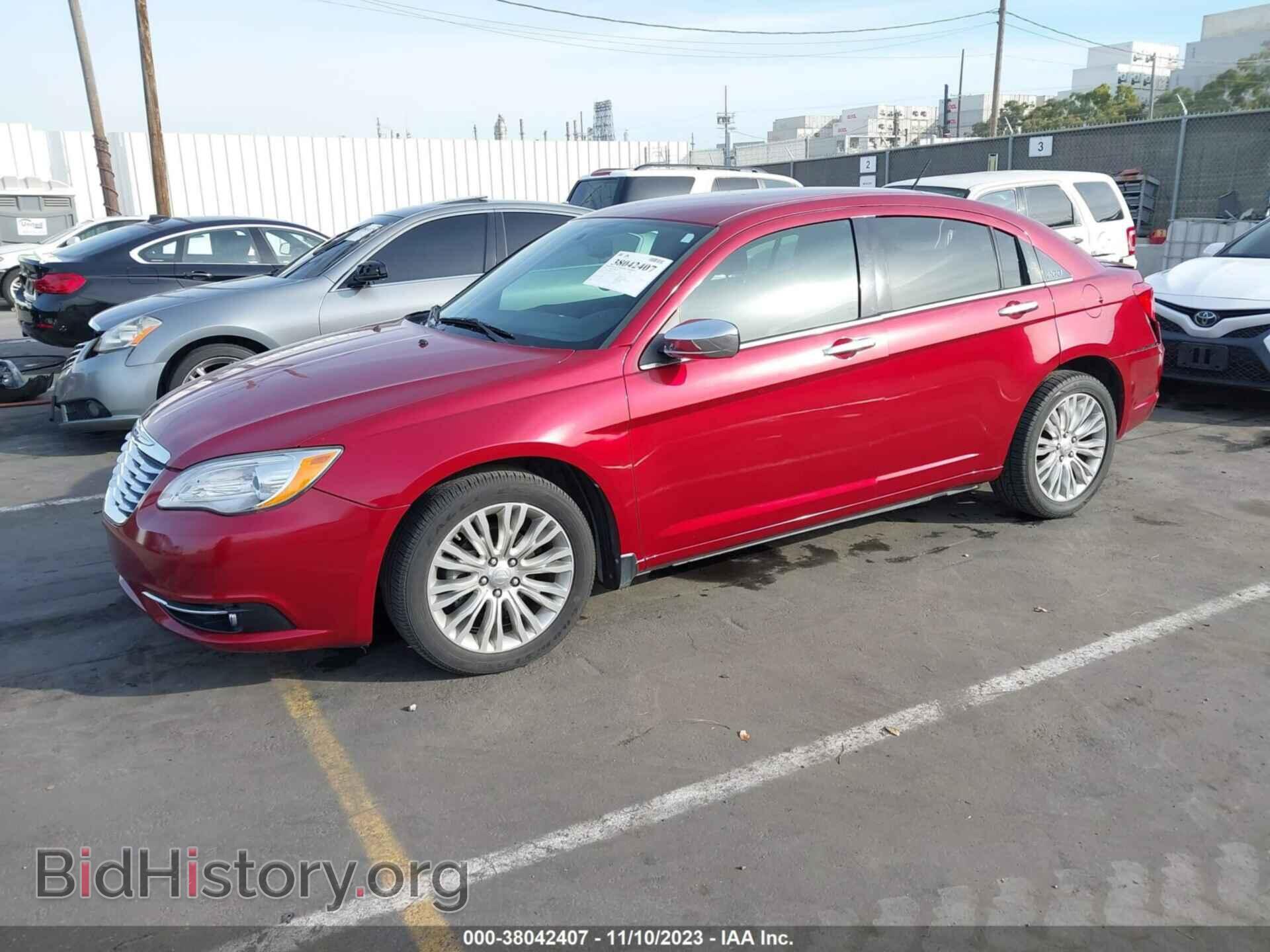 2012 CHRYSLER 200 - VIN: 1C3CCBCG0CN144782 - Фото 2