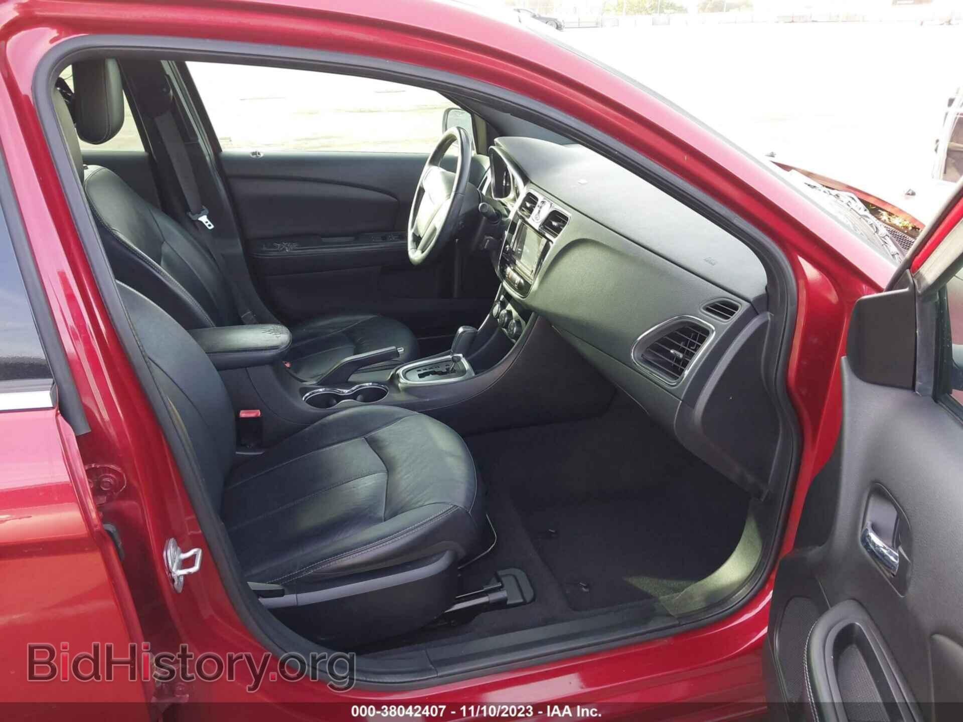 2012 CHRYSLER 200 - VIN: 1C3CCBCG0CN144782 - Фото 5