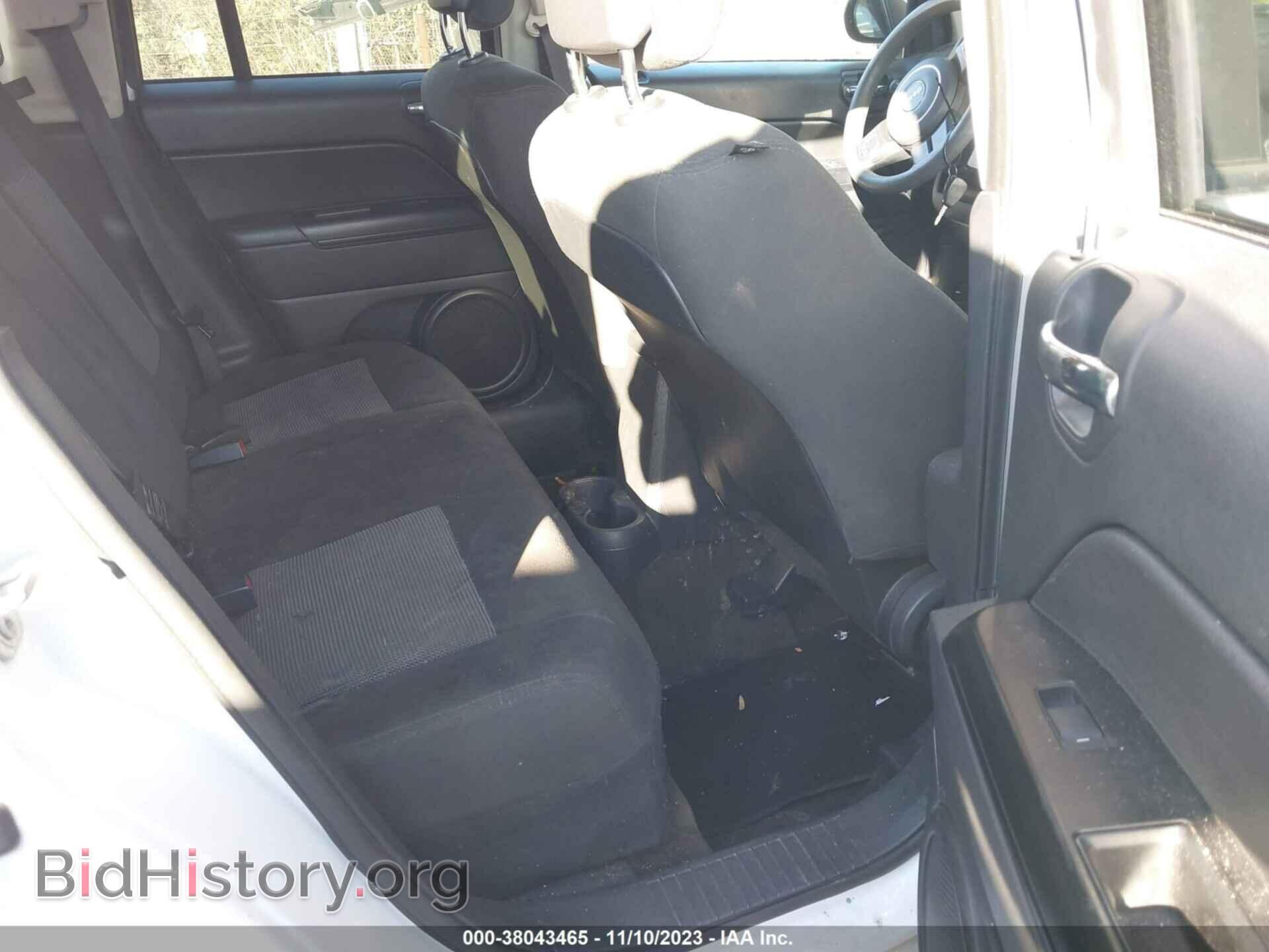 2016 JEEP COMPASS - VIN: 1C4NJCBB4GD754377 - Фото 8