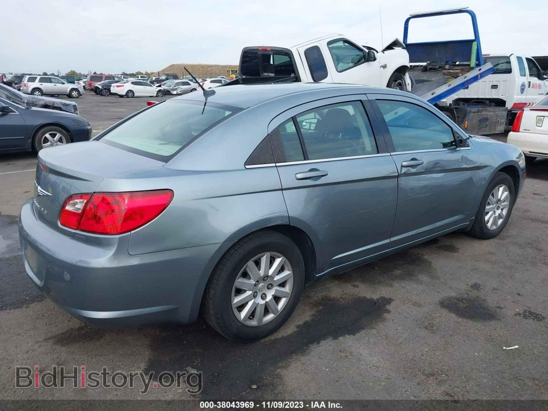 2010 CHRYSLER SEBRING - VIN: 1C3CC4FB0AN232062 - Фото 4