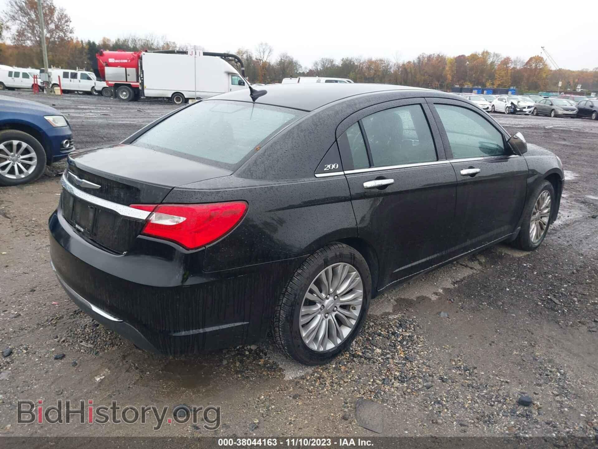 2012 CHRYSLER 200 - VIN: 1C3CCBCB9CN308275 - Photo 4