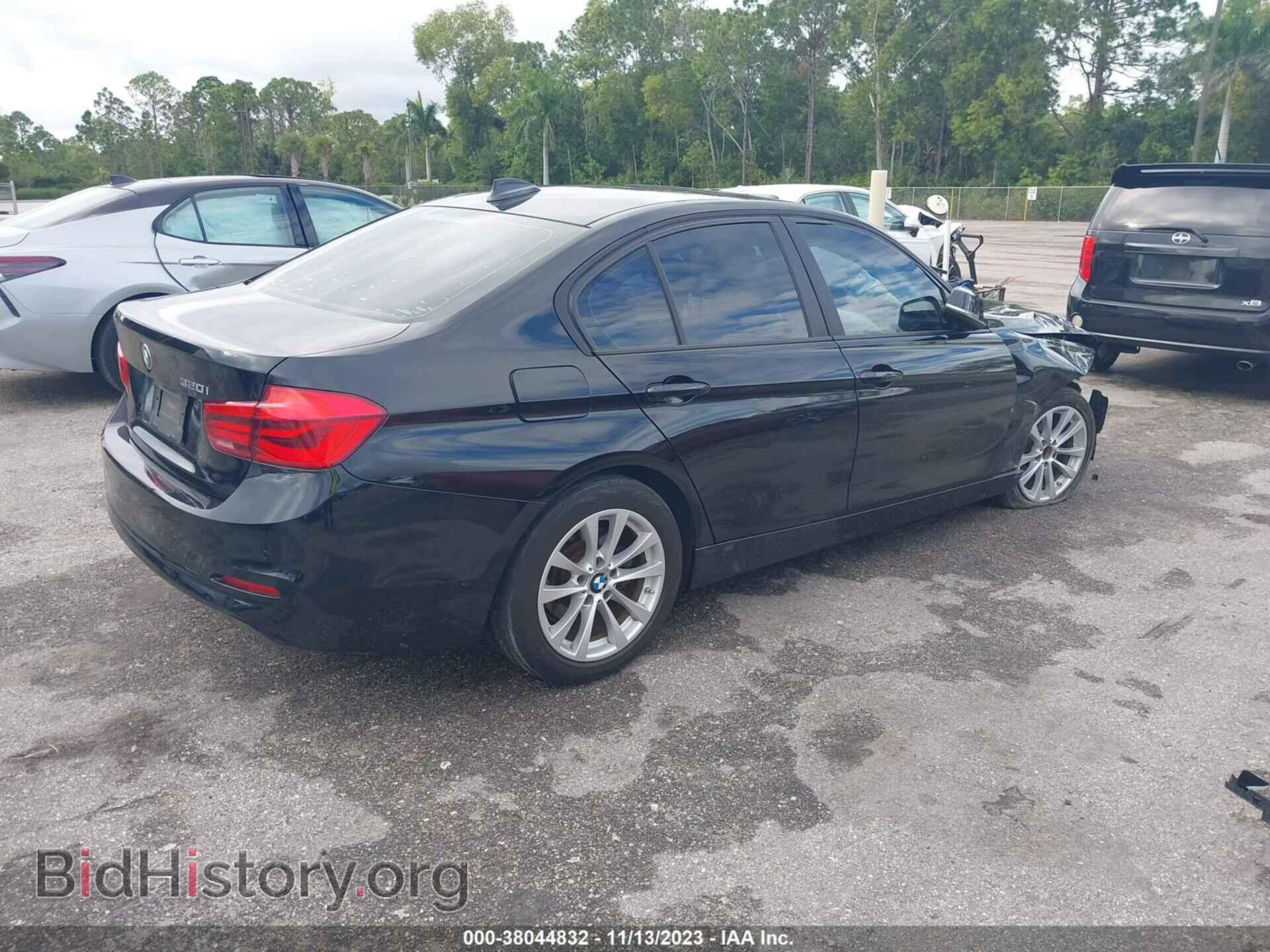 2017 BMW 320I - VIN: WBA8A9C57HK620028 - Фото 4