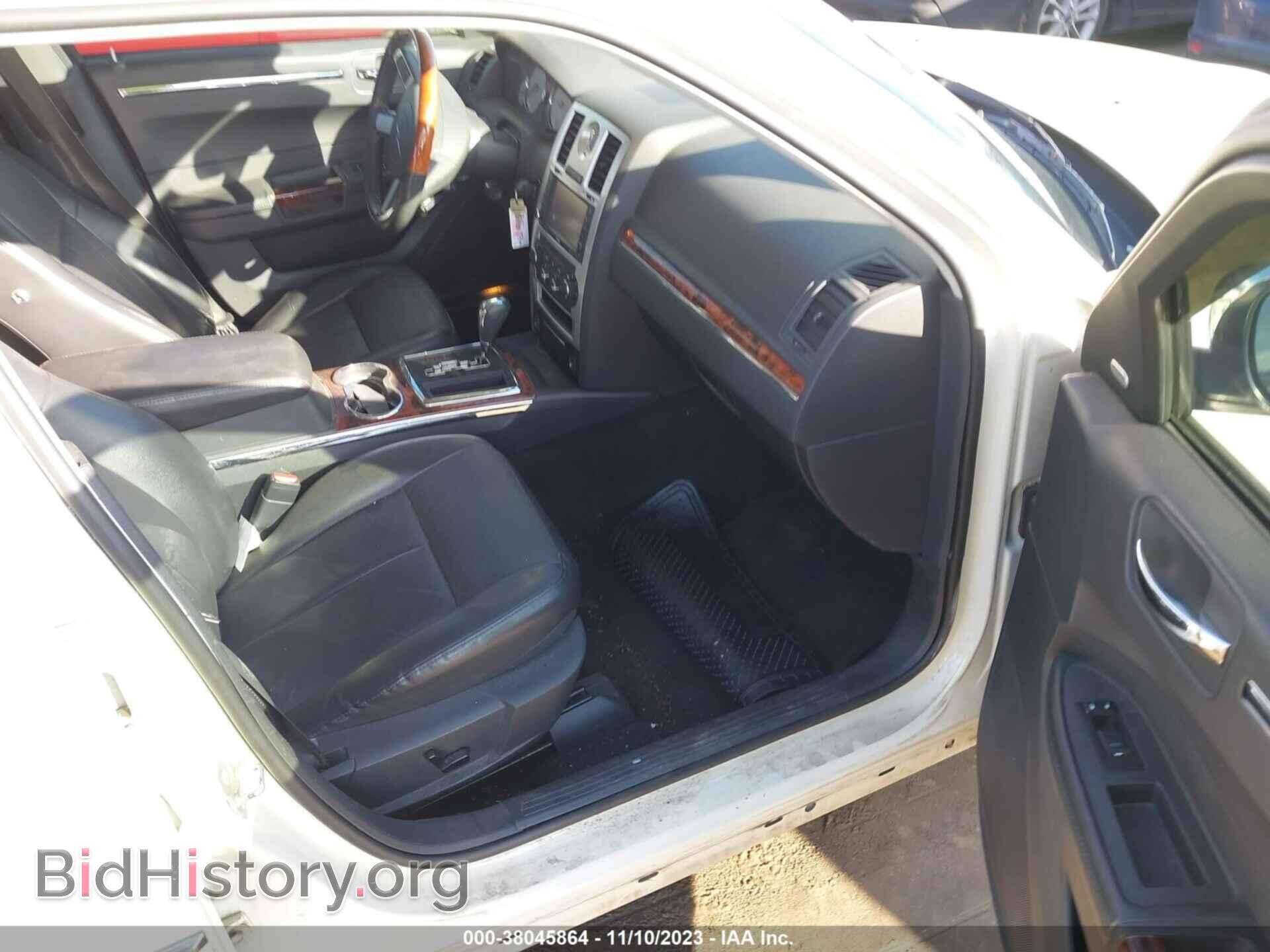 2010 CHRYSLER 300 - VIN: 2C3CA3CV8AH141497 - Фото 5