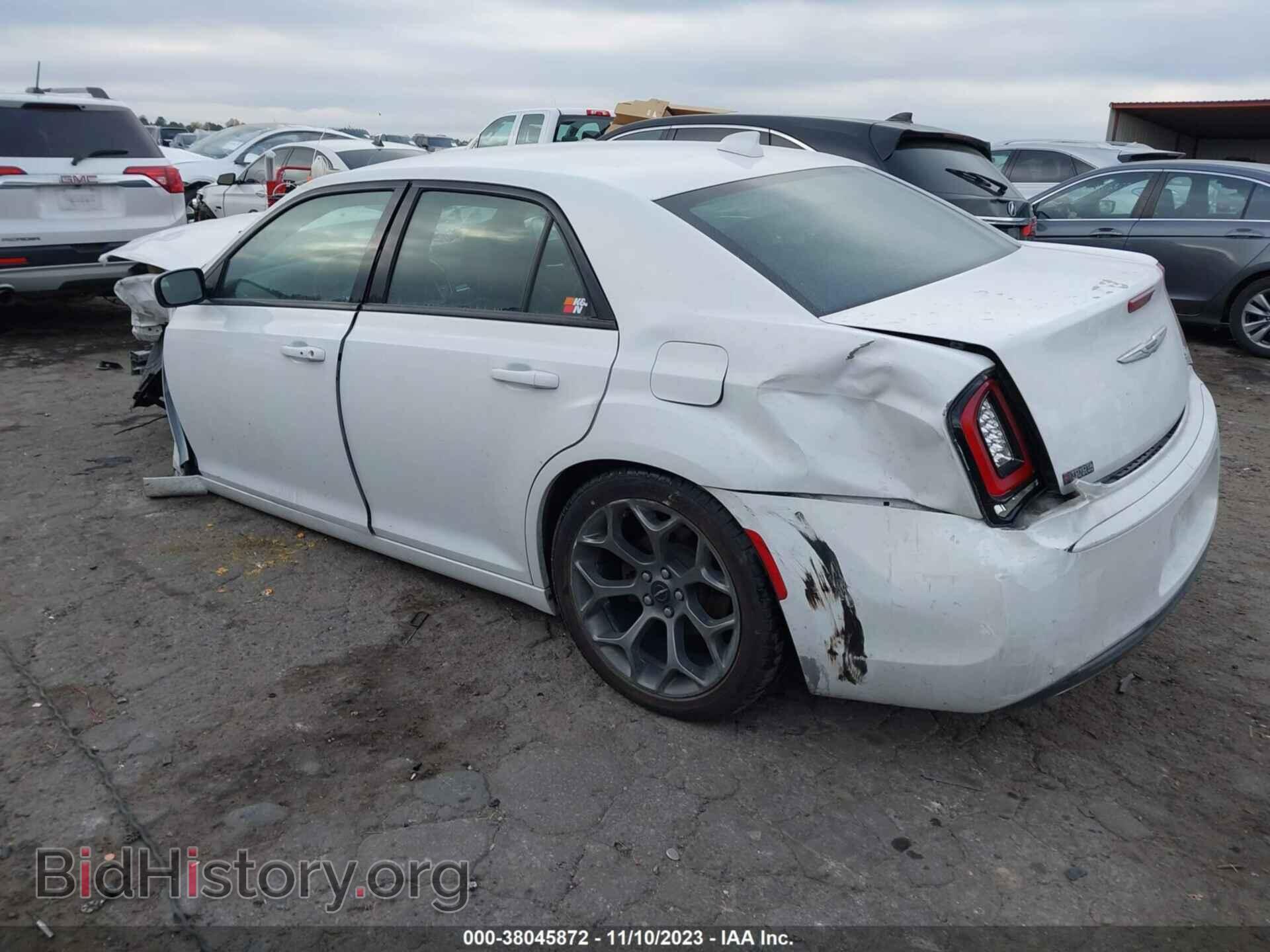 2017 CHRYSLER 300 - VIN: 2C3CCABGXHH646324 - Фото 3