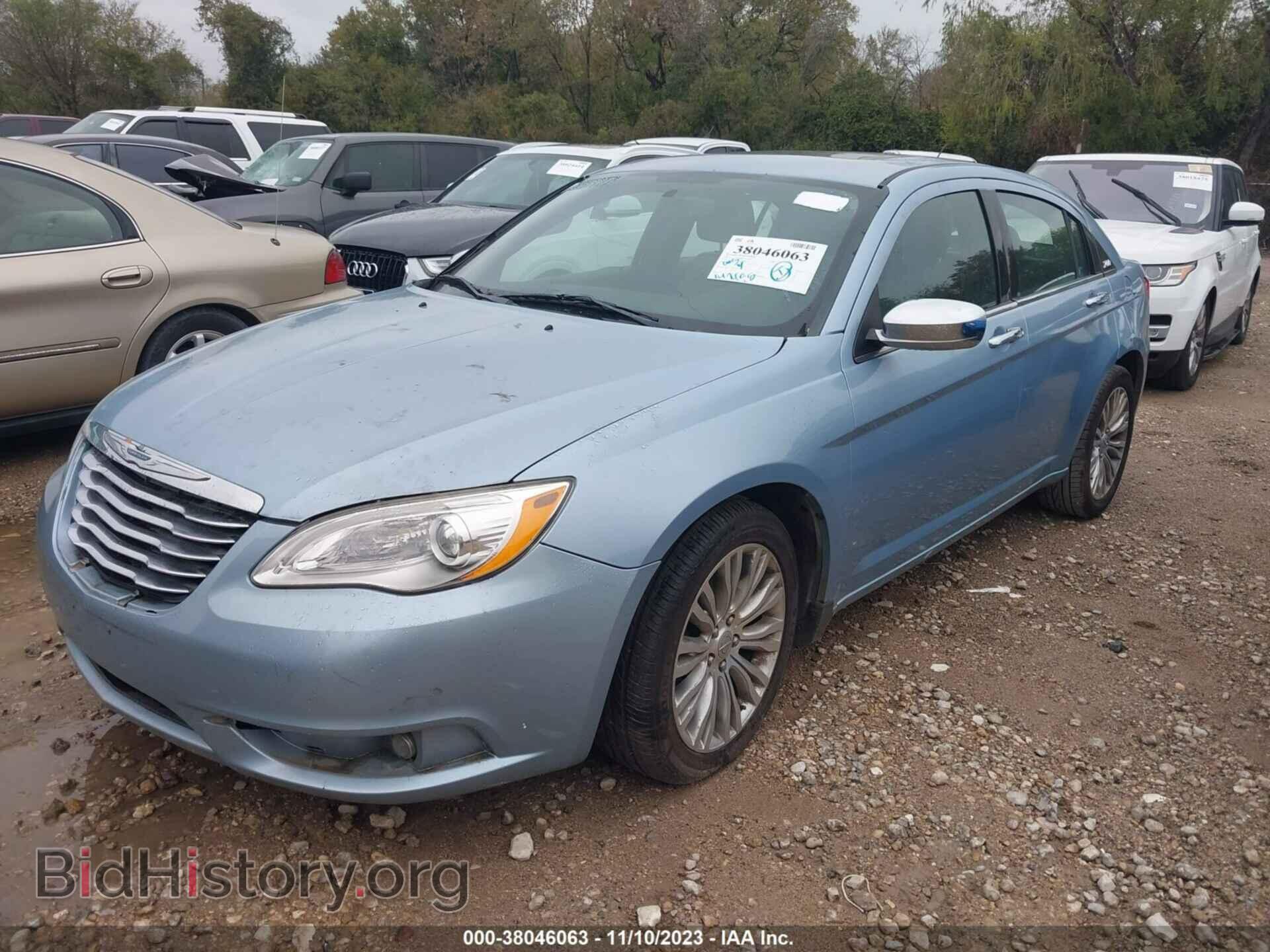 2012 CHRYSLER 200 - VIN: 1C3CCBCG5CN306700 - Фото 2
