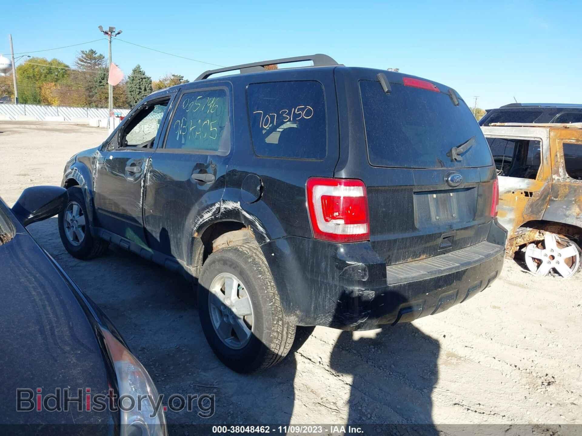 2011 FORD ESCAPE - VIN: 1FMCU0D70BKA05128 - Фото 3