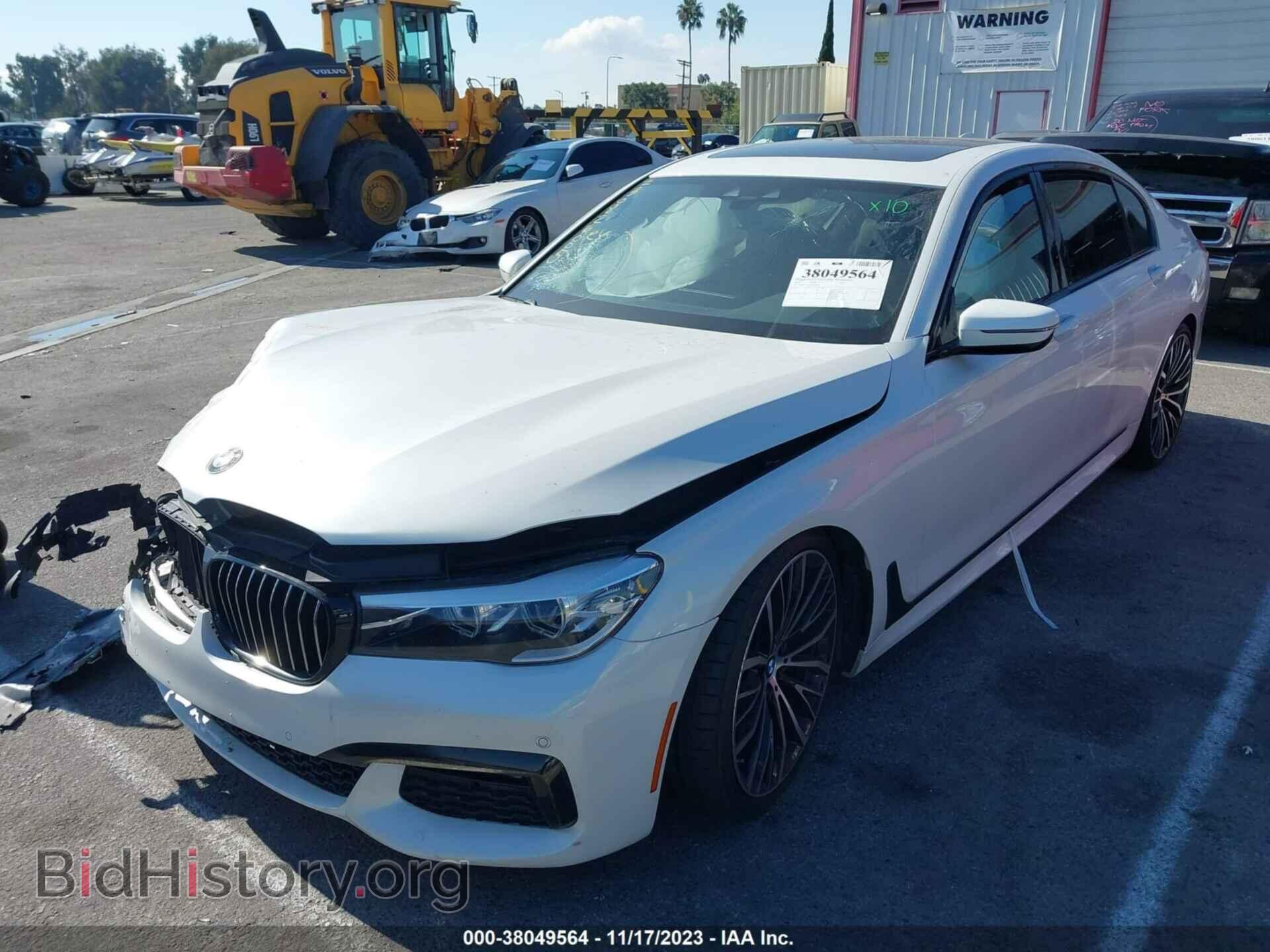 2019 BMW 740I - VIN: WBA7E2C52KB216763 - Фото 2