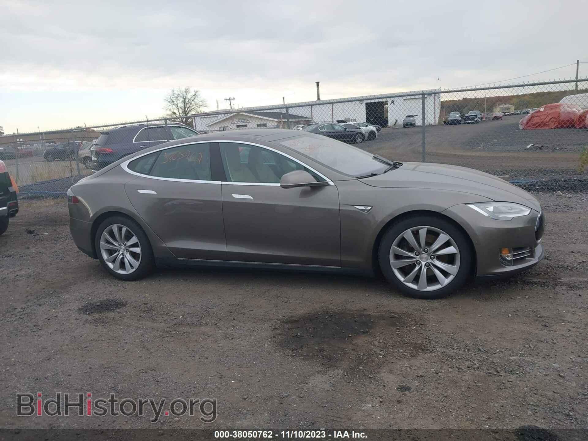 2016 TESLA MODEL S - VIN: 5YJSA1E21GF133030 - Photo 13
