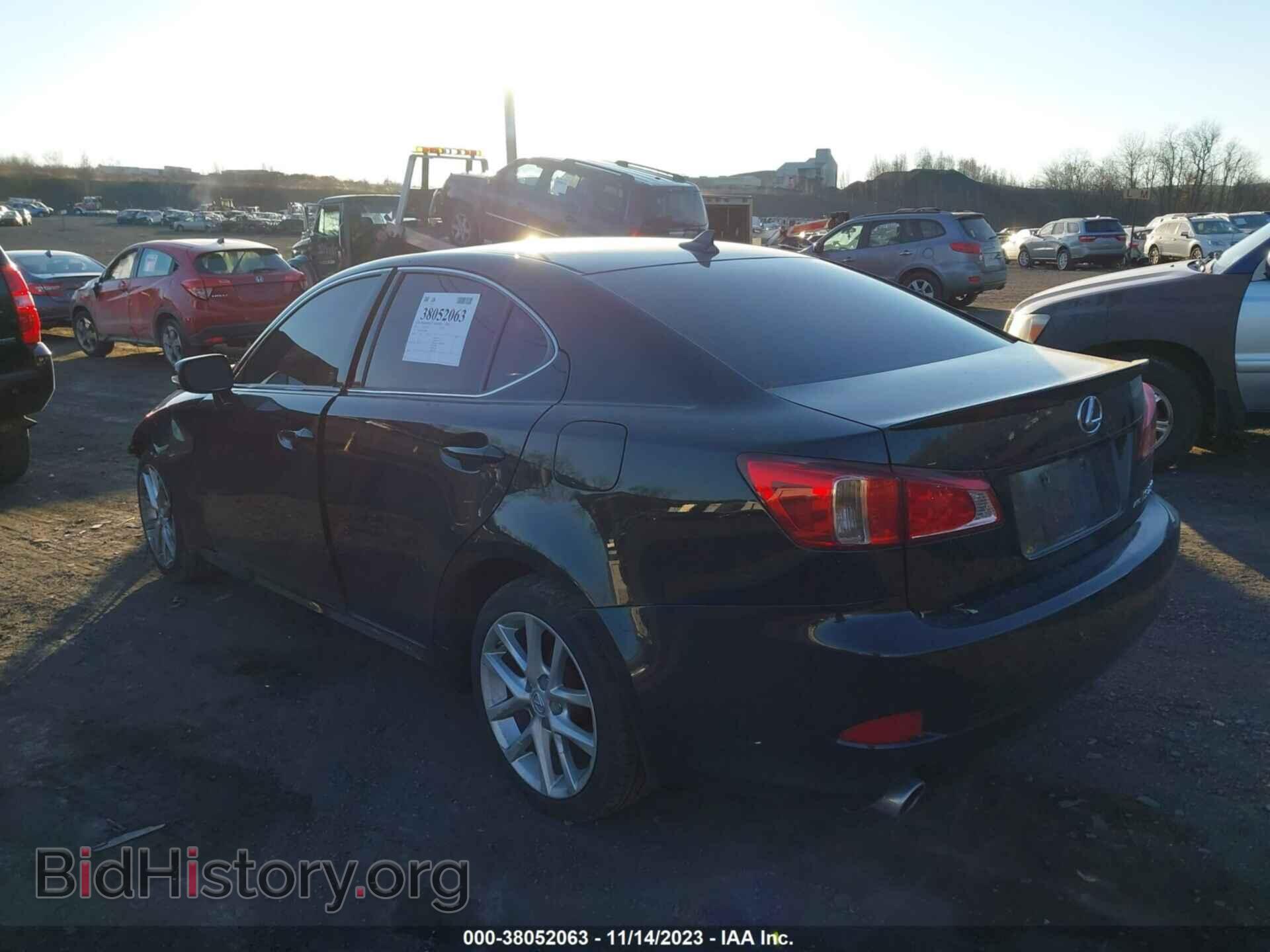 2011 LEXUS IS 250 - VIN: JTHCF5C2XB5050835 - Фото 3