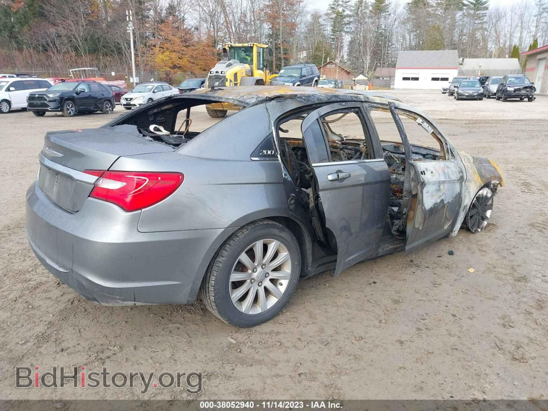 2012 CHRYSLER 200 - VIN: 1C3CCBBG2CN242147 - Фото 4