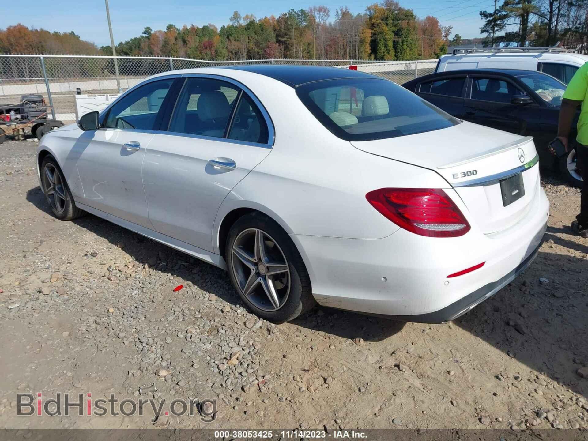 2017 MERCEDES-BENZ E 300 - VIN: WDDZF4JB2HA041772 - Фото 3